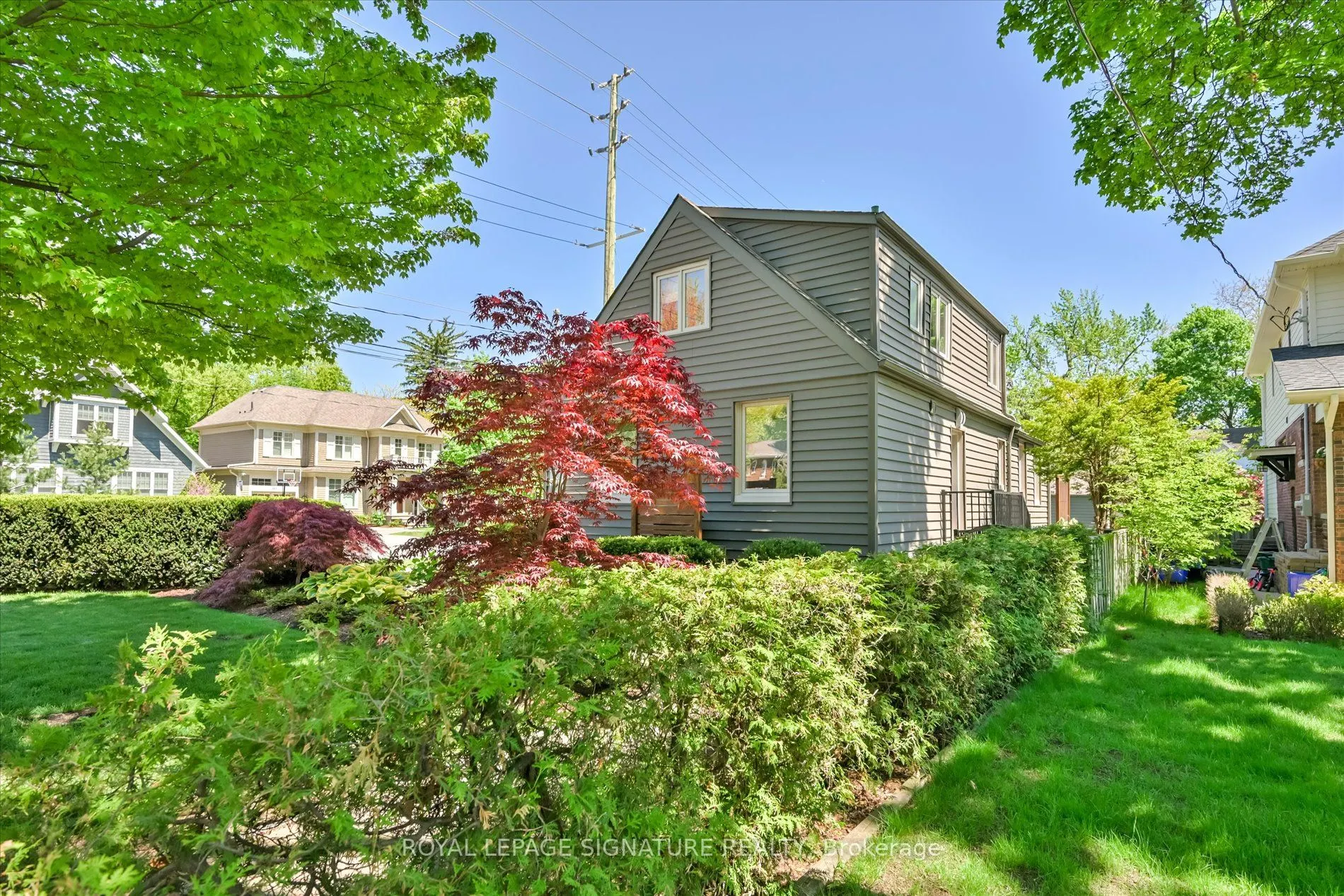 386 Allan Street