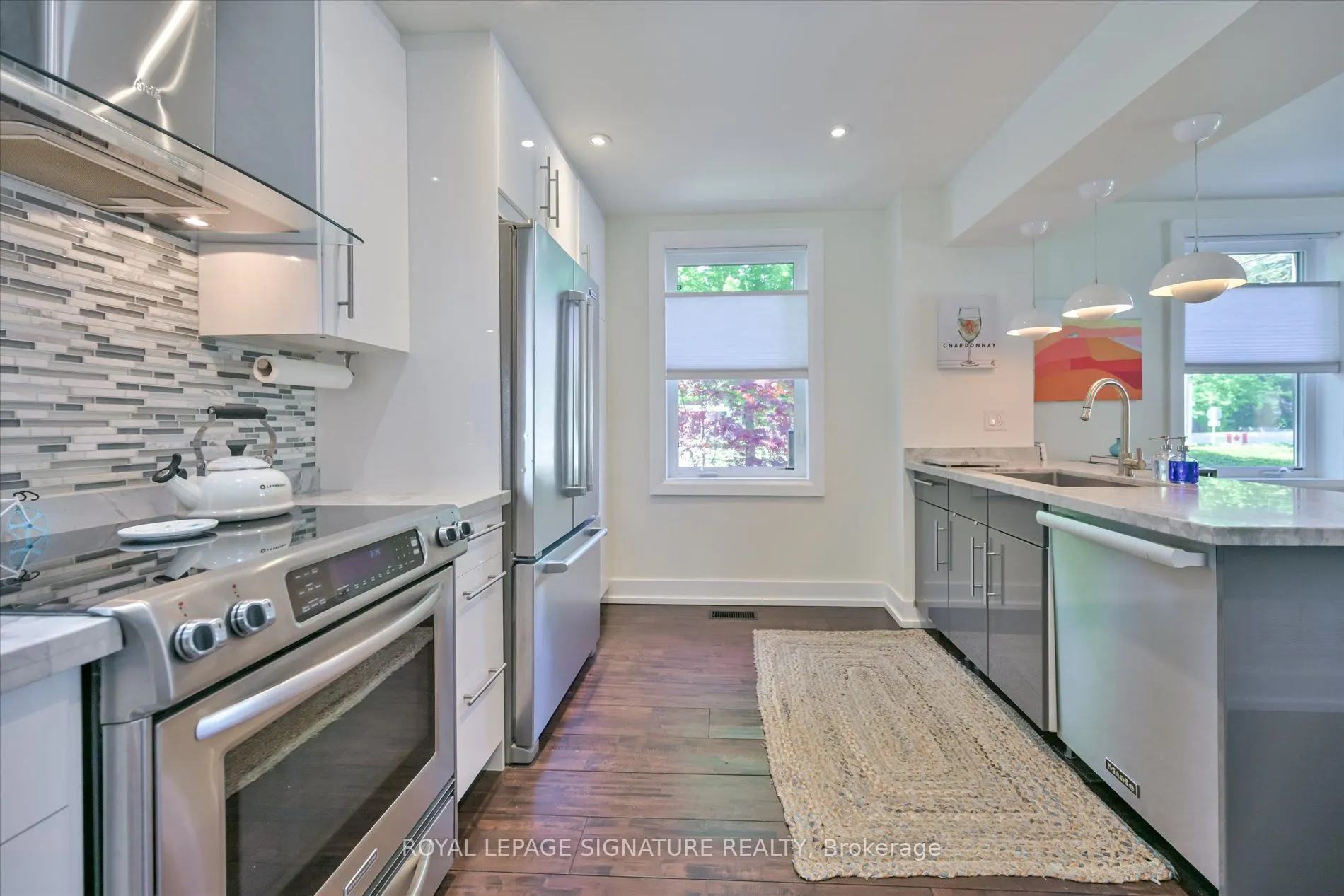 386 Allan Street