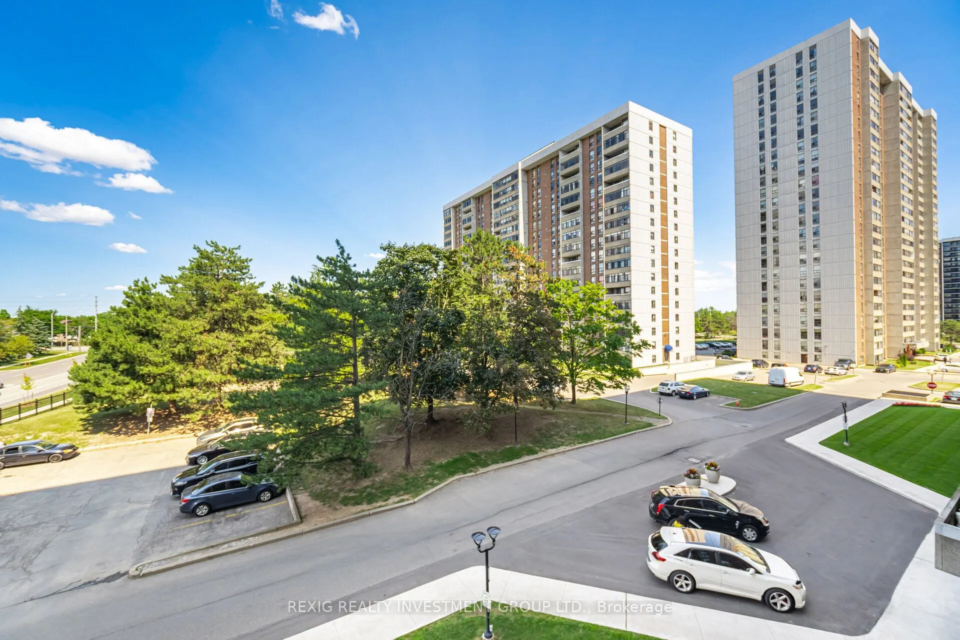 15 Kensington Road, #409