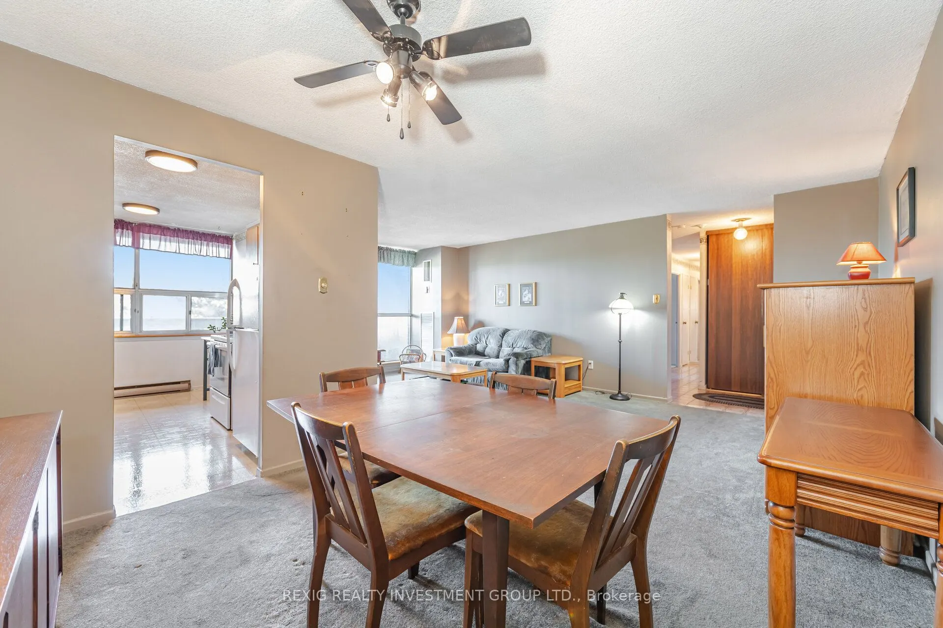 15 Kensington Road, #409