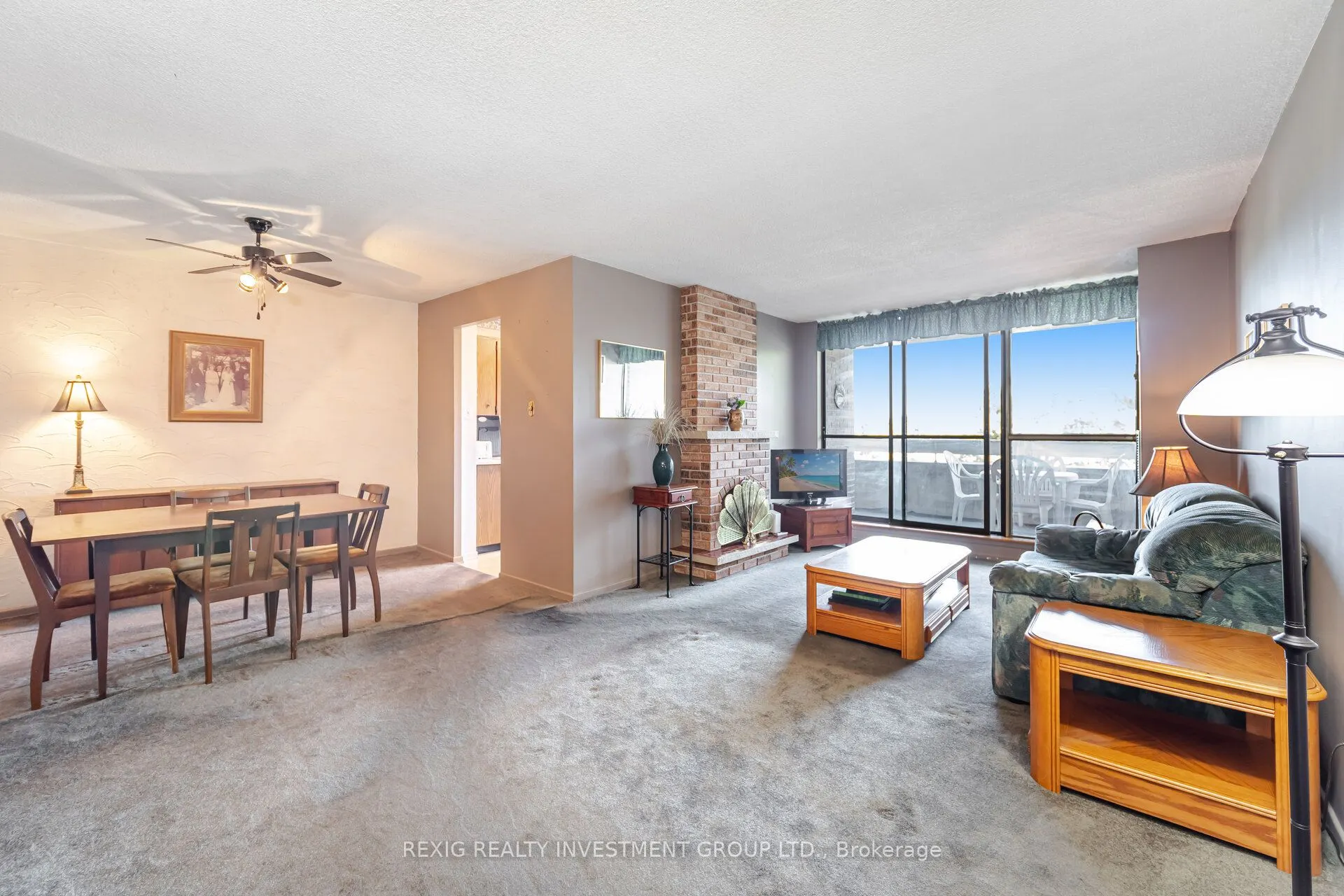 15 Kensington Road, #409