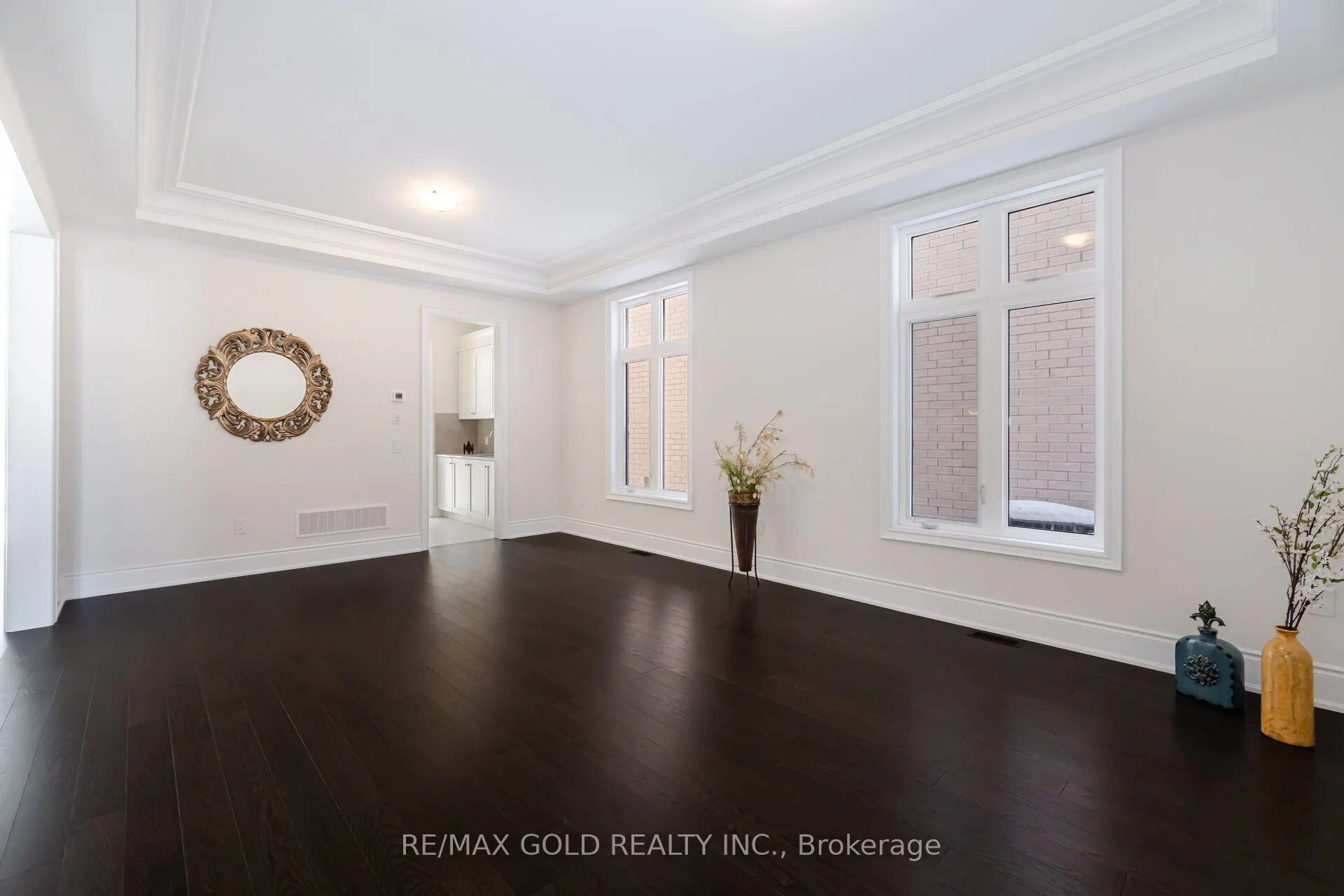 82 Raspberry Ridge Avenue