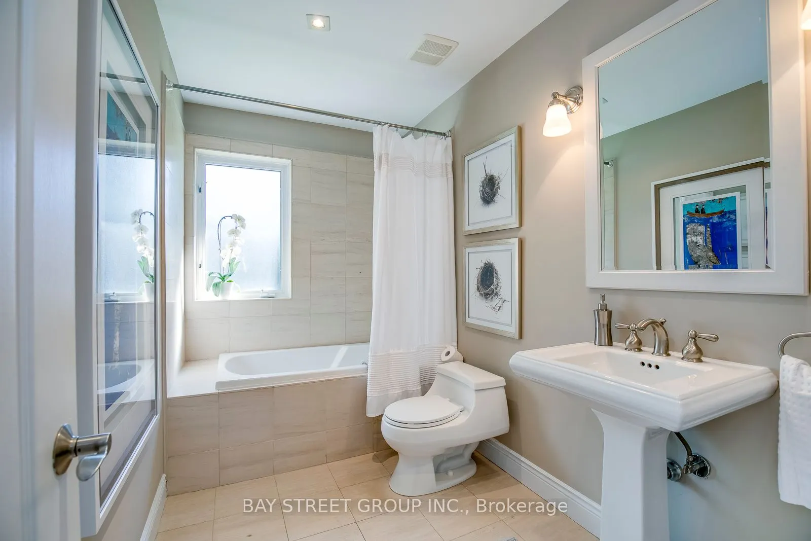 256 Eastcourt Road