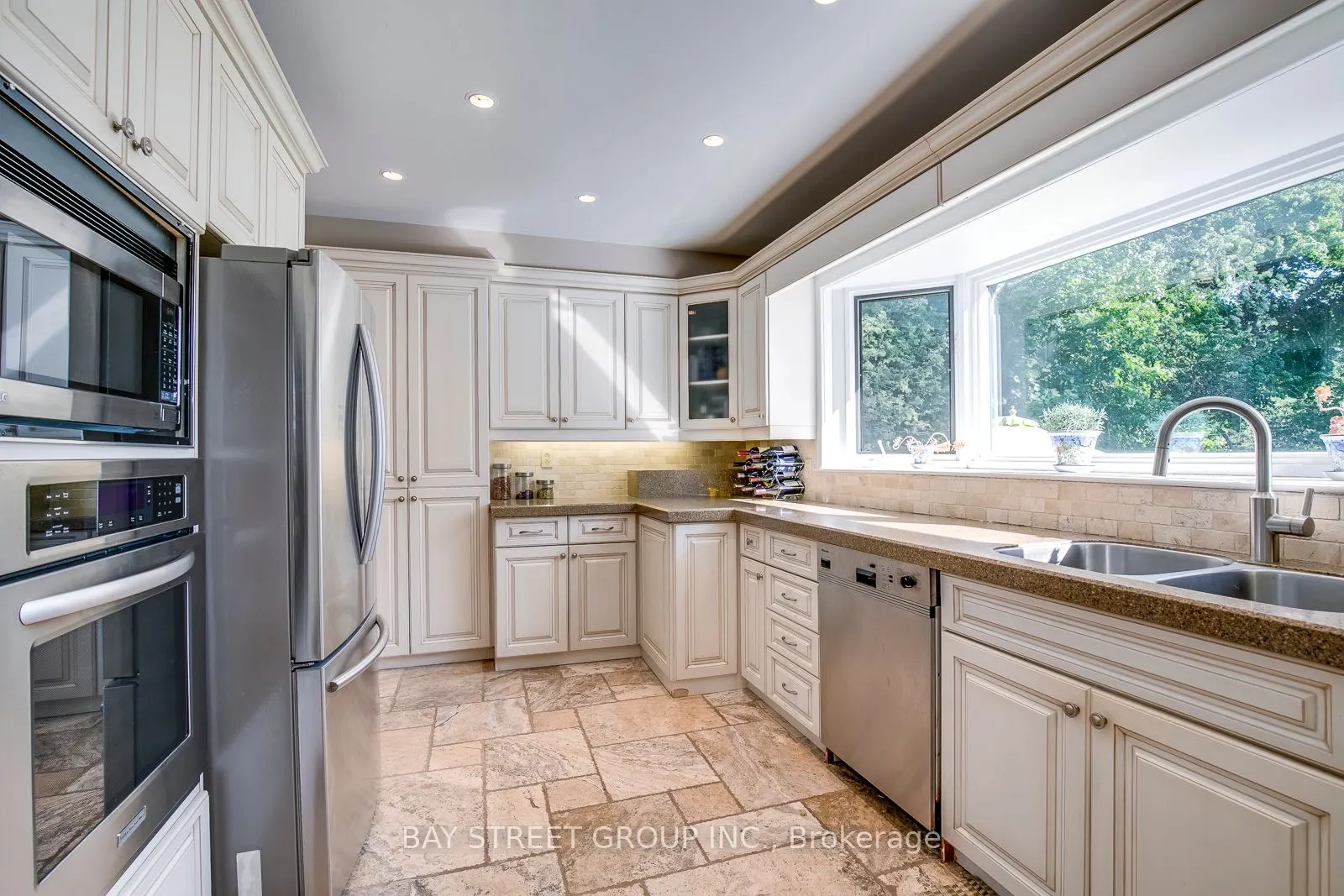 256 Eastcourt Road