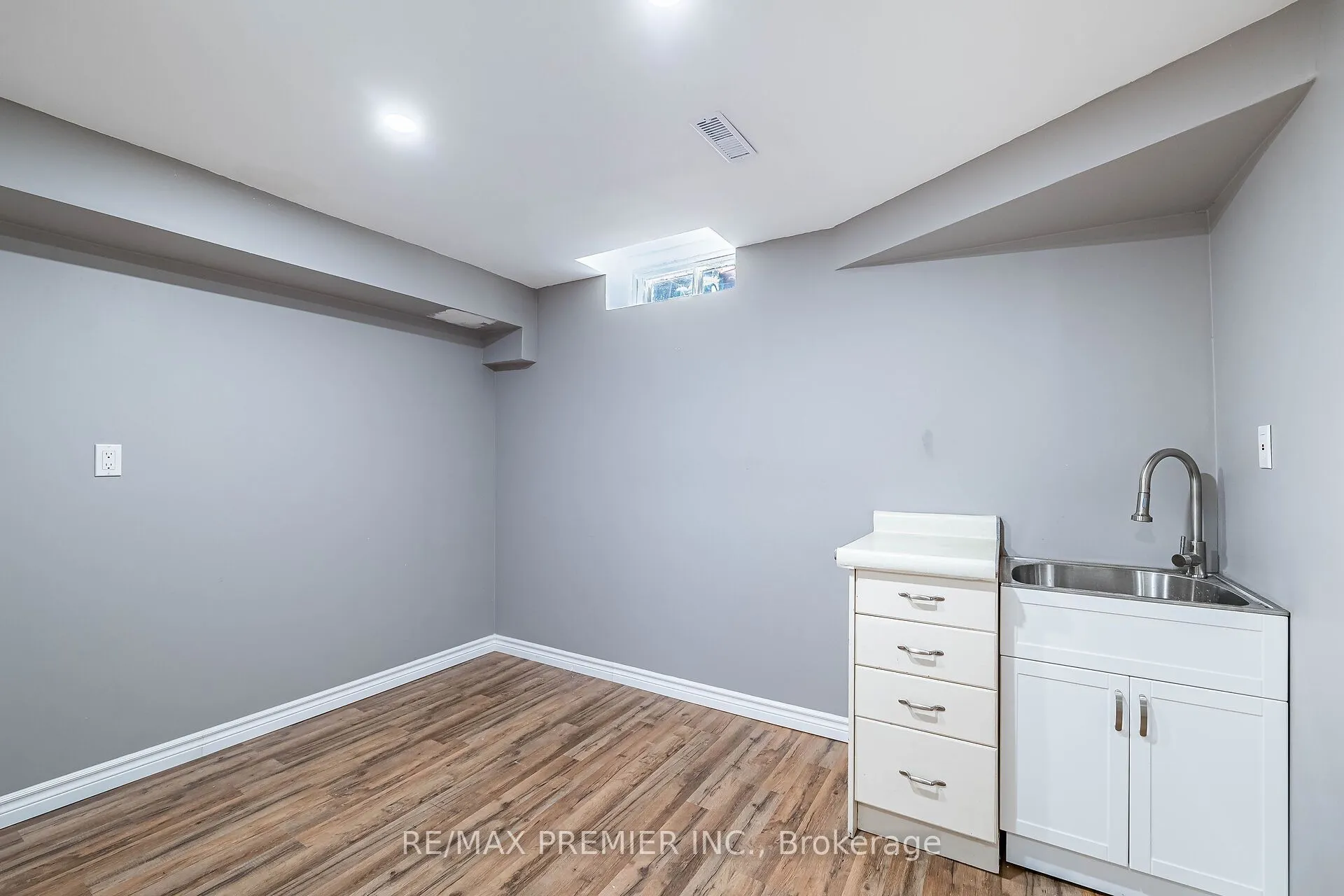 355 Hersey Crescent
