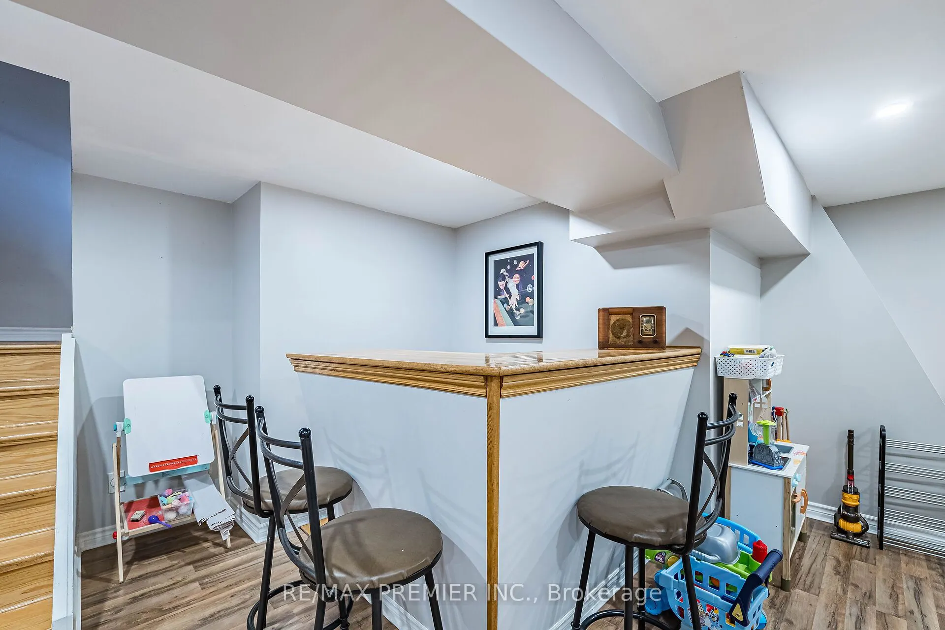 355 Hersey Crescent