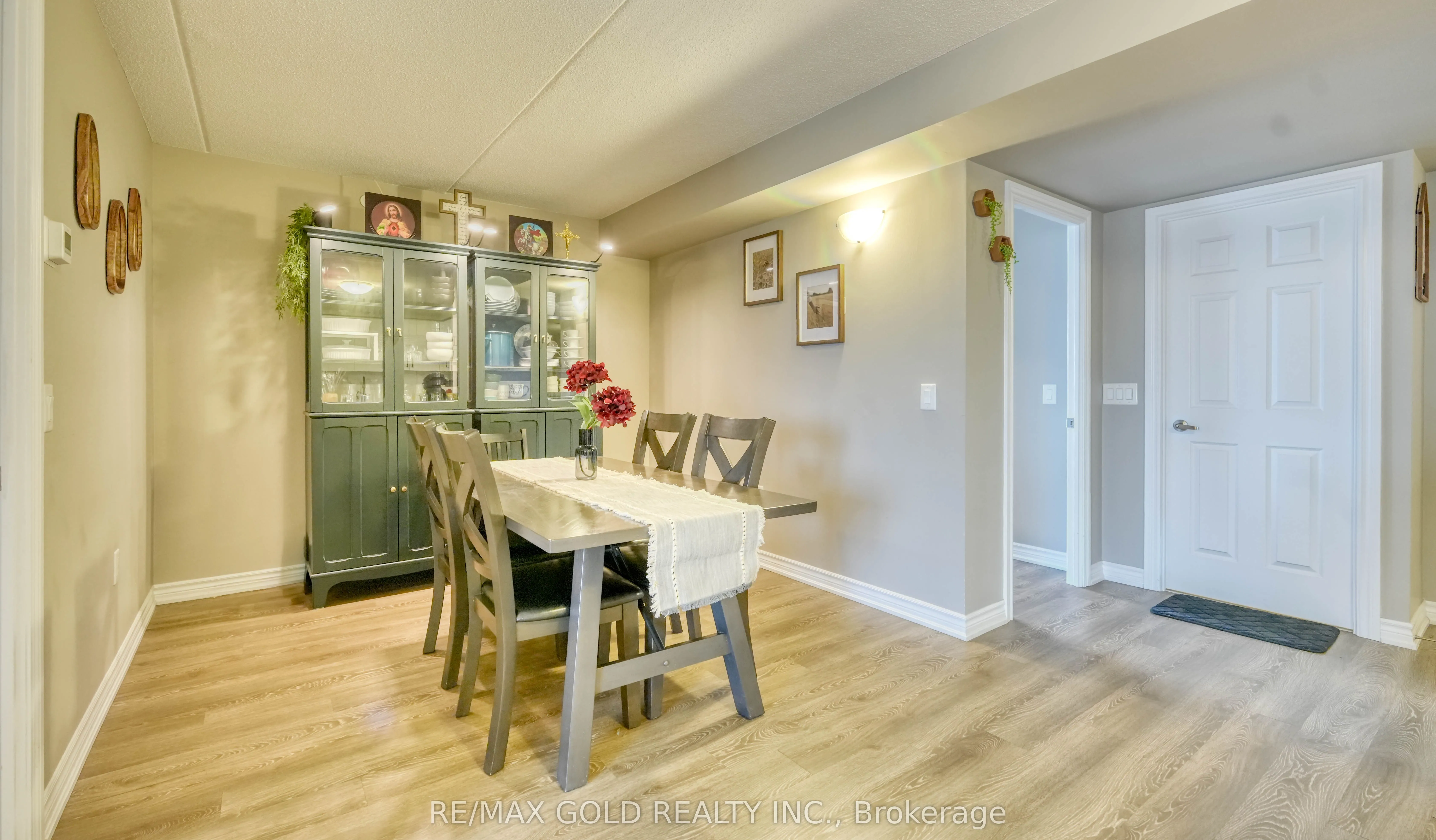 716 Main Street, #7
