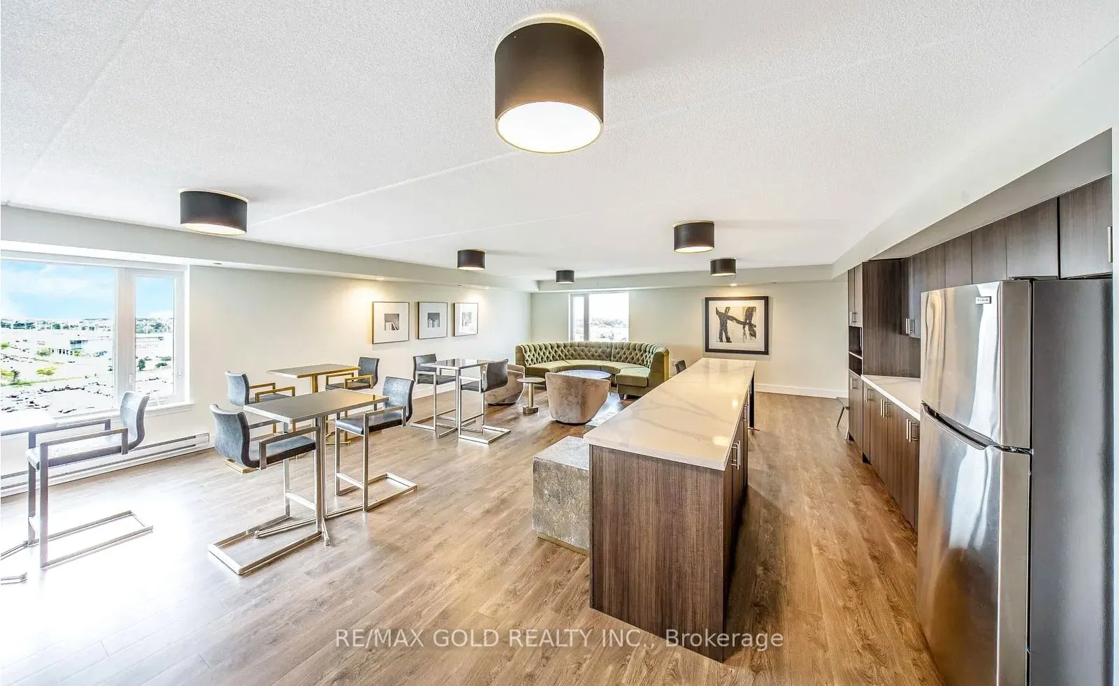 716 Main Street, #7