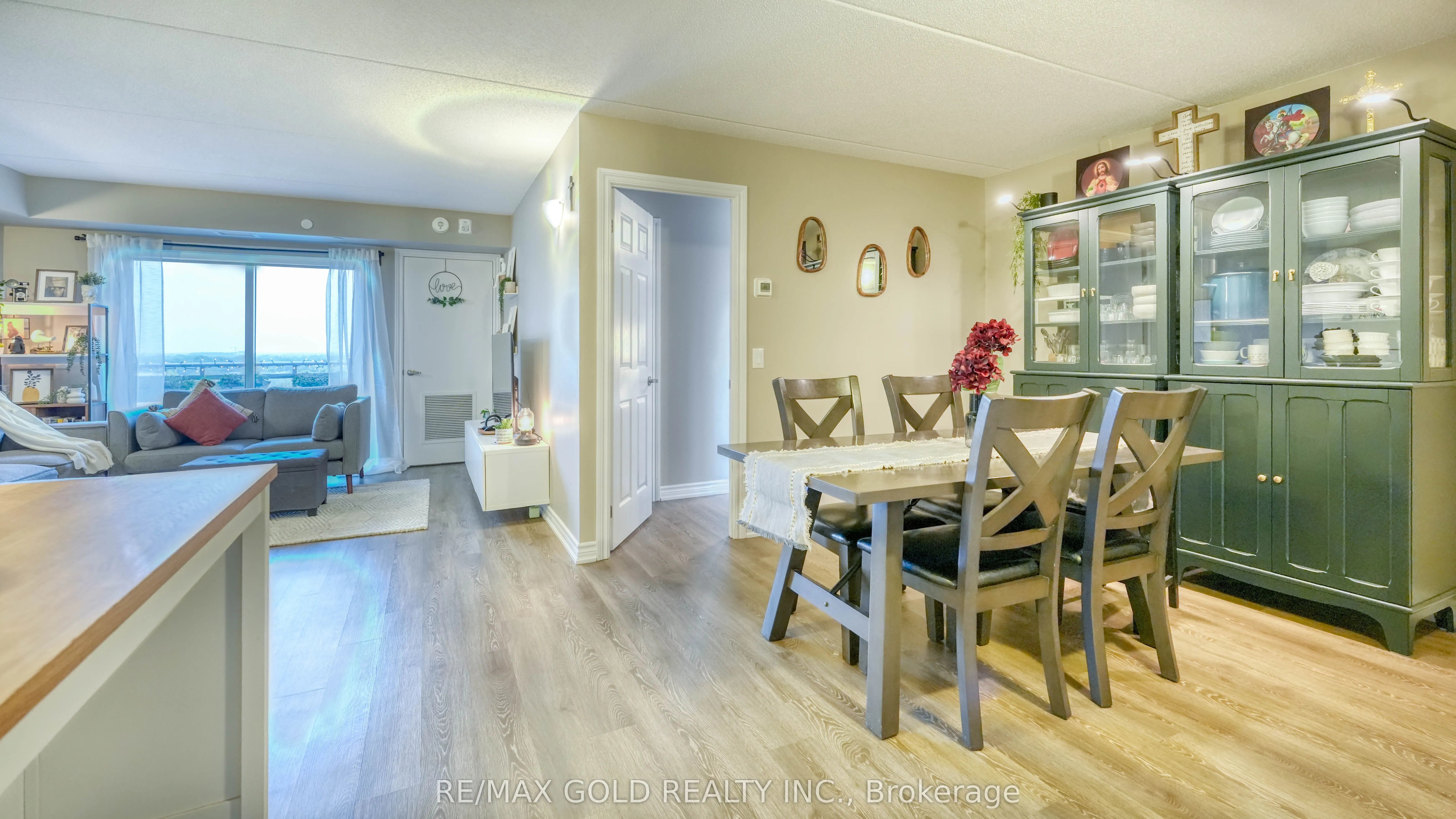 716 Main Street, #7