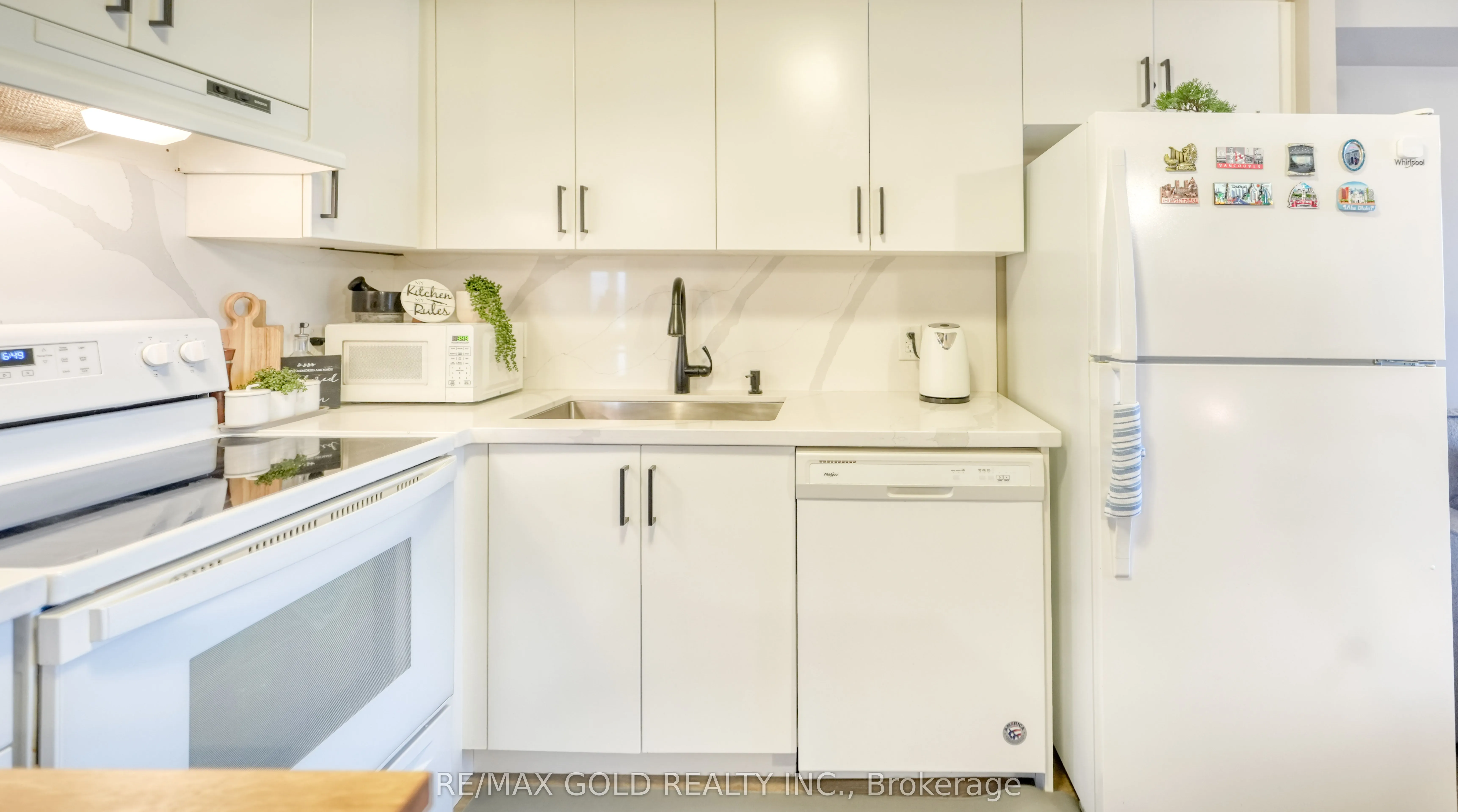 716 Main Street, #7