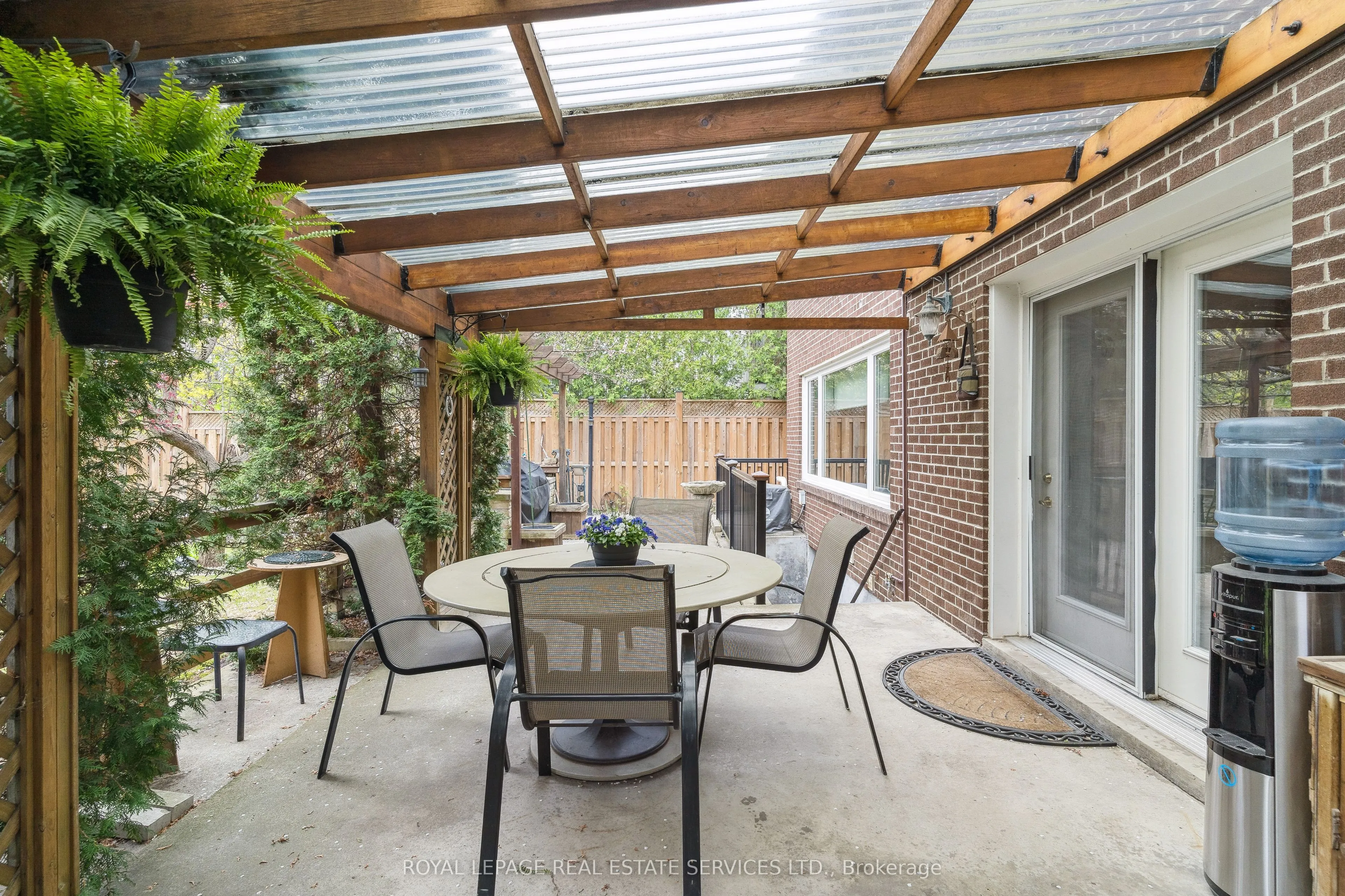 116 Clement Road