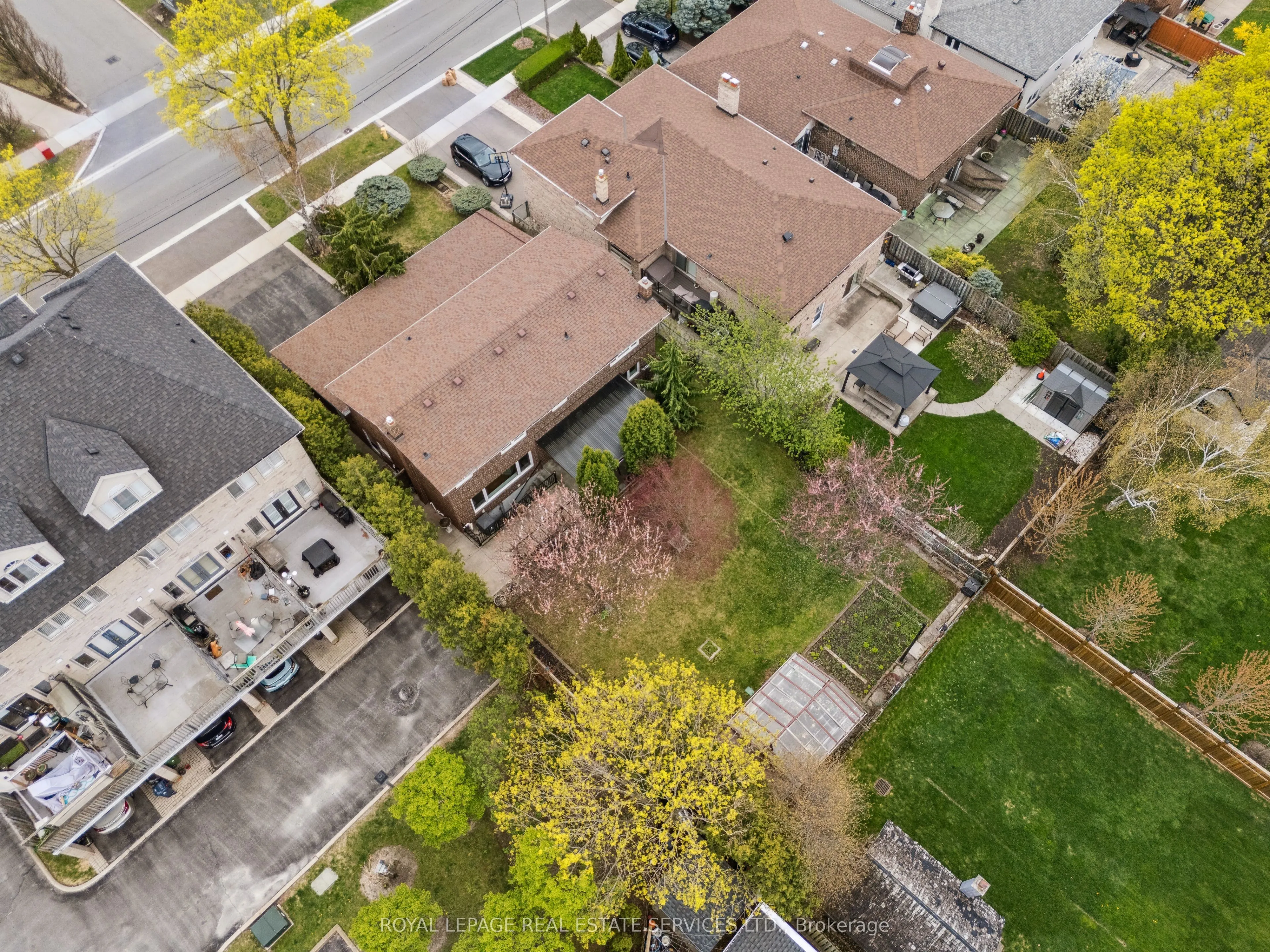 116 Clement Road
