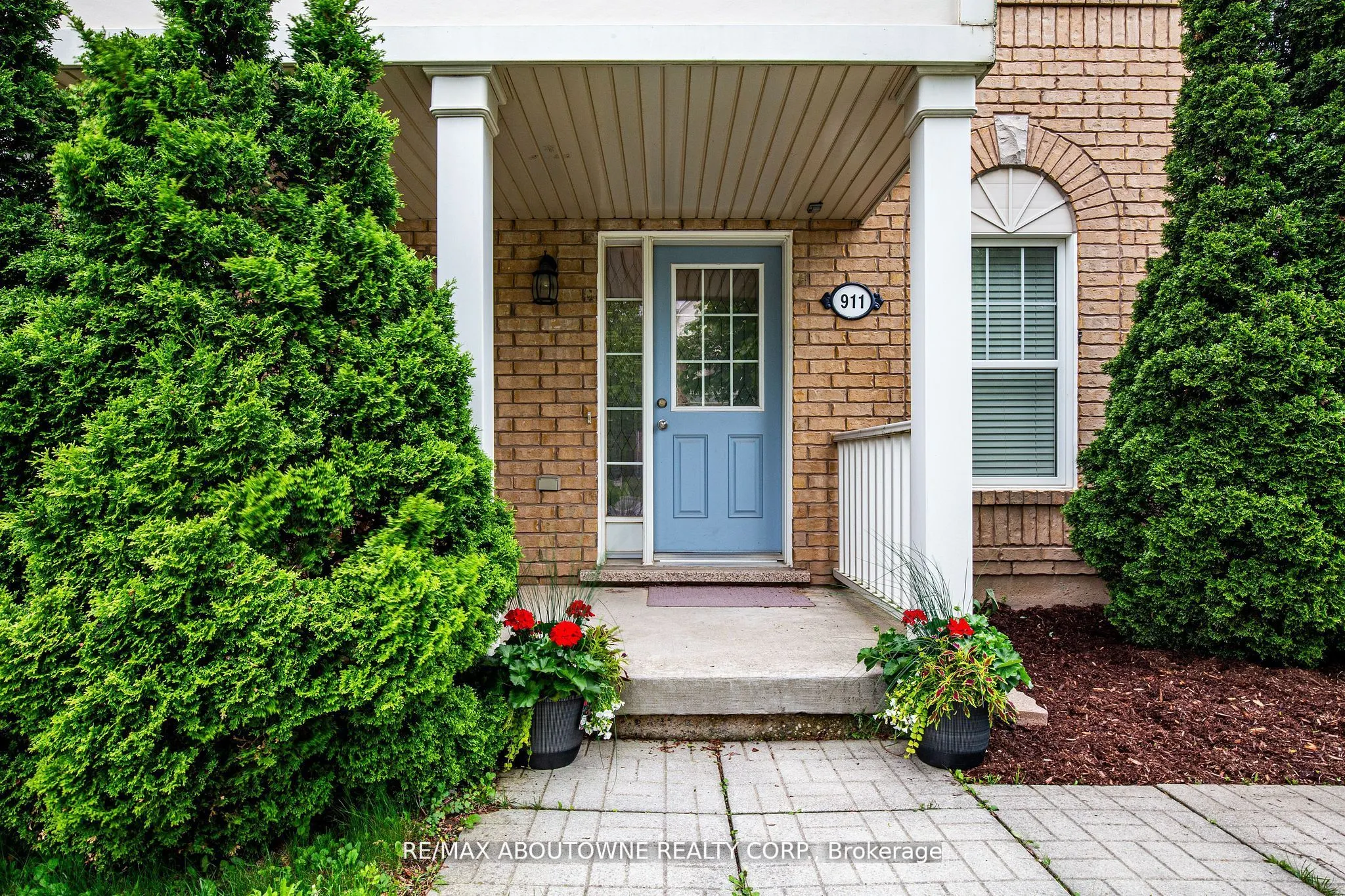 911 Deverell Place