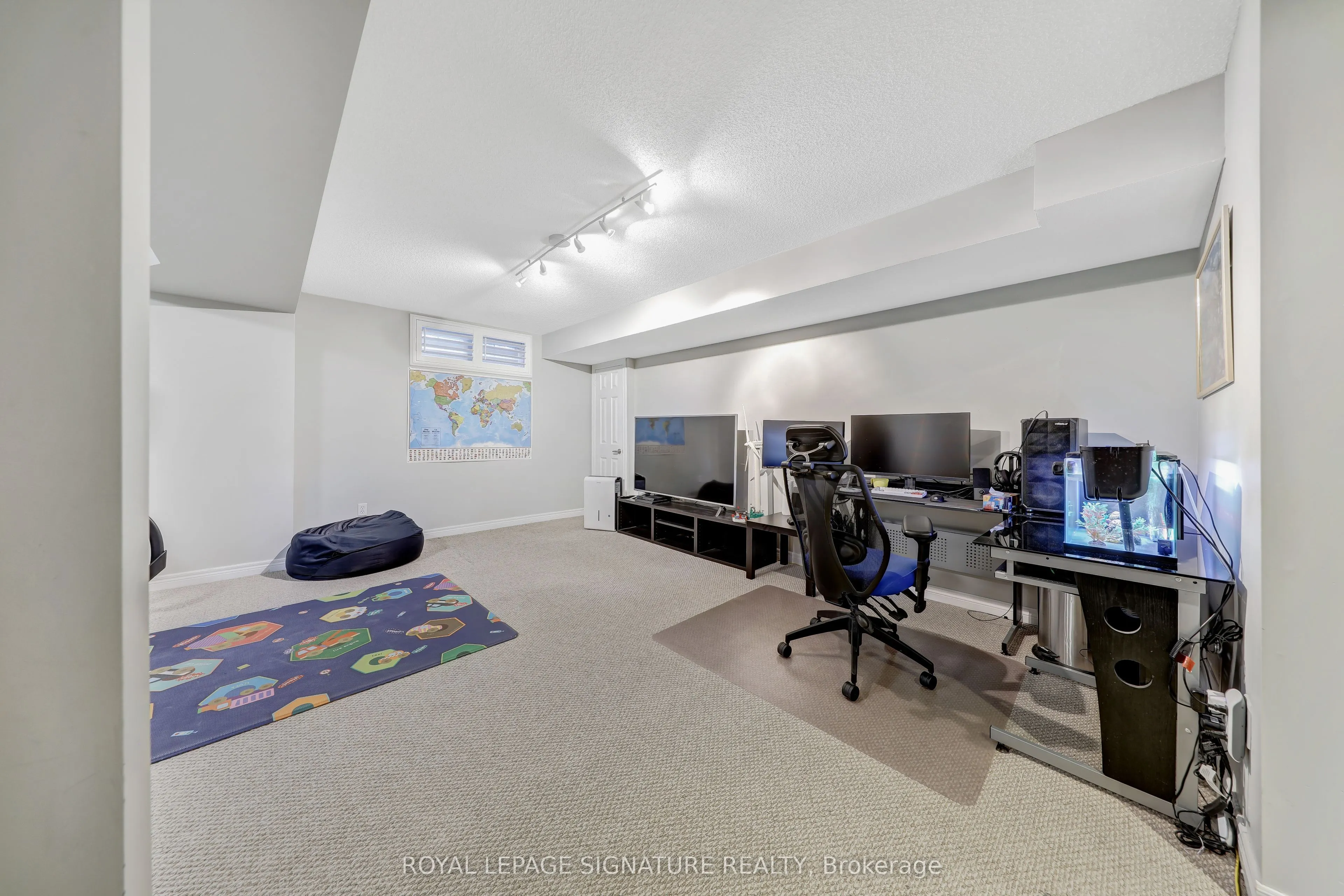 3469 Eglinton Avenue