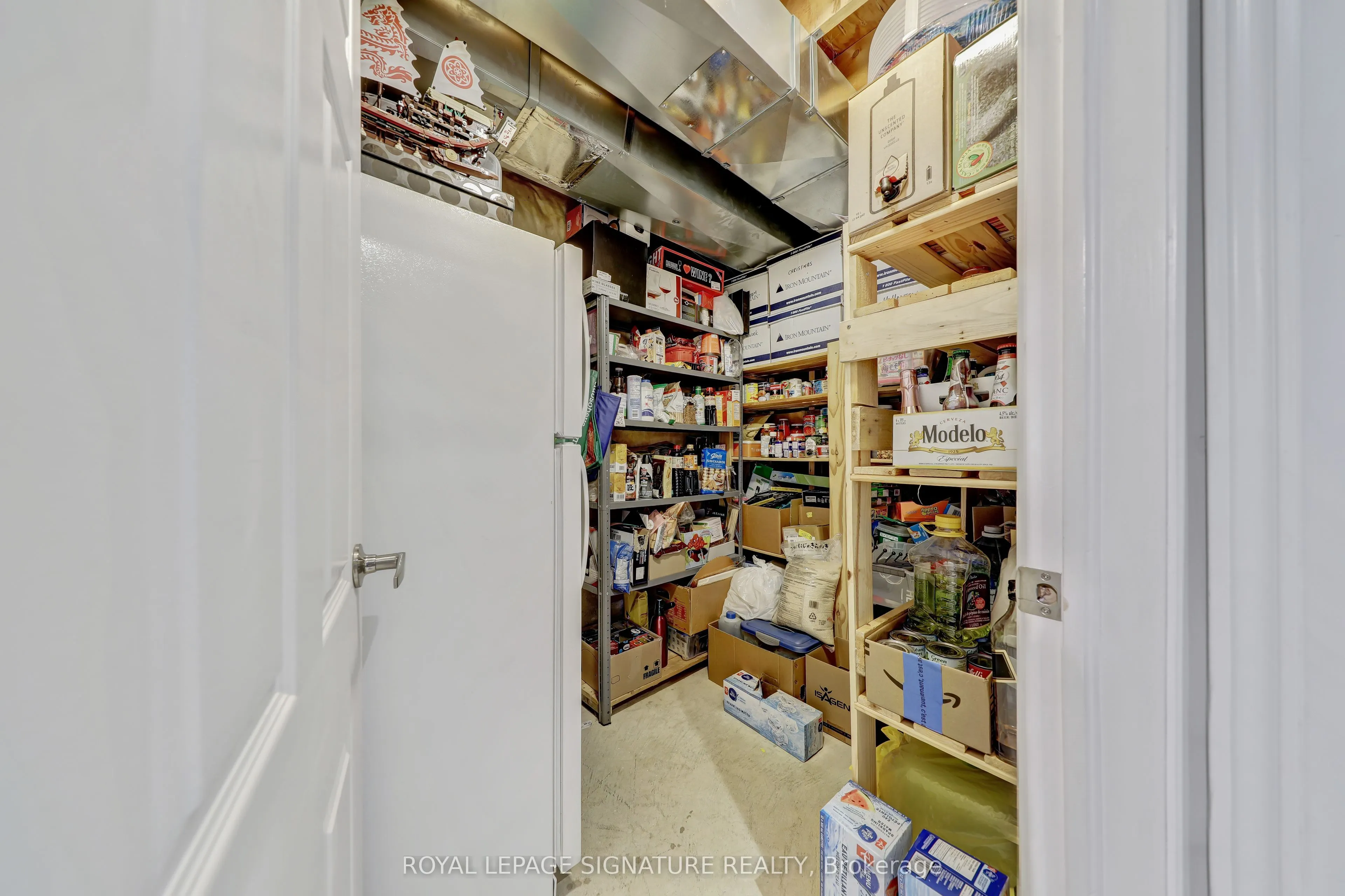 3469 Eglinton Avenue