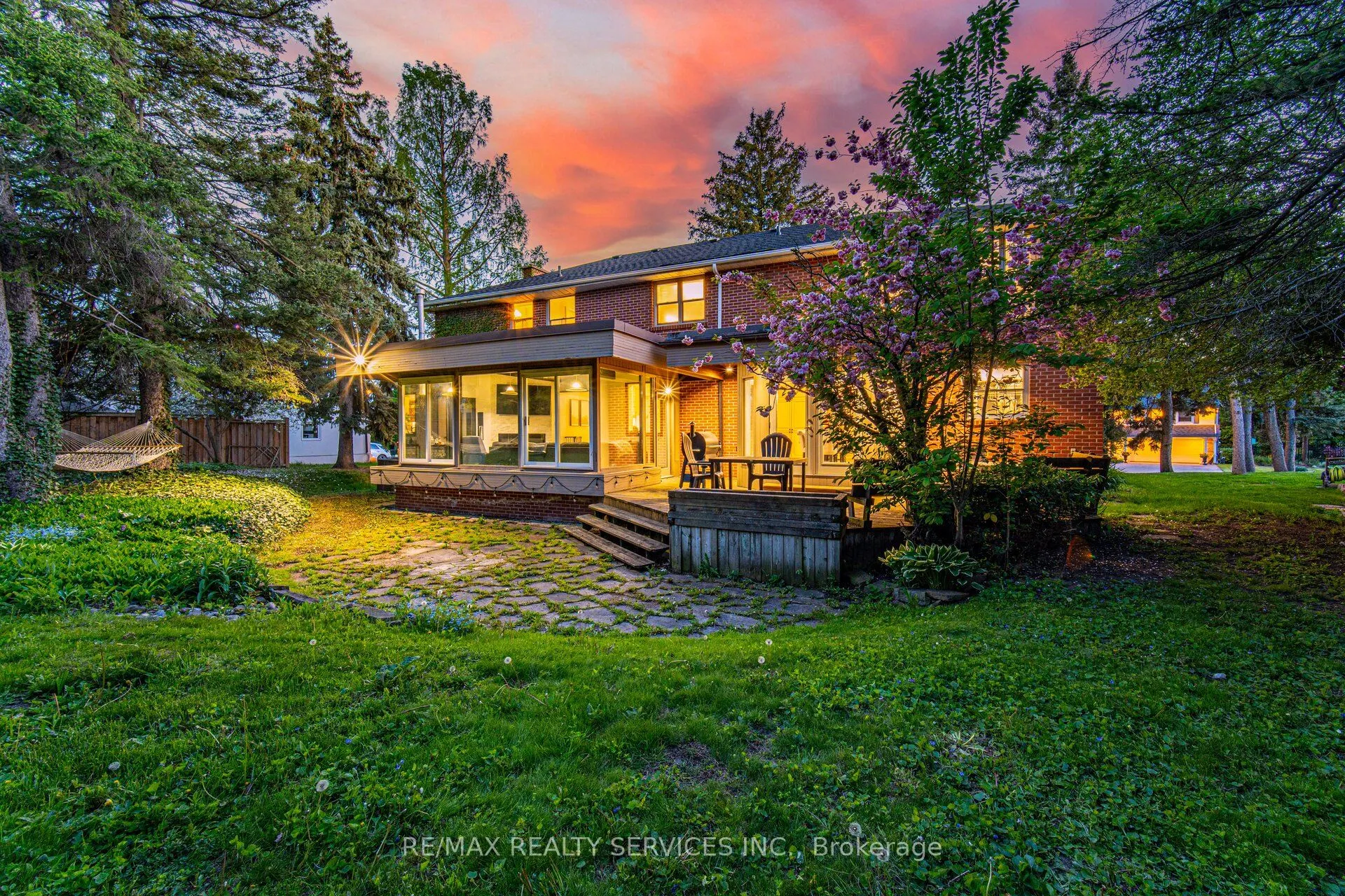 6 John Beck Crescent
