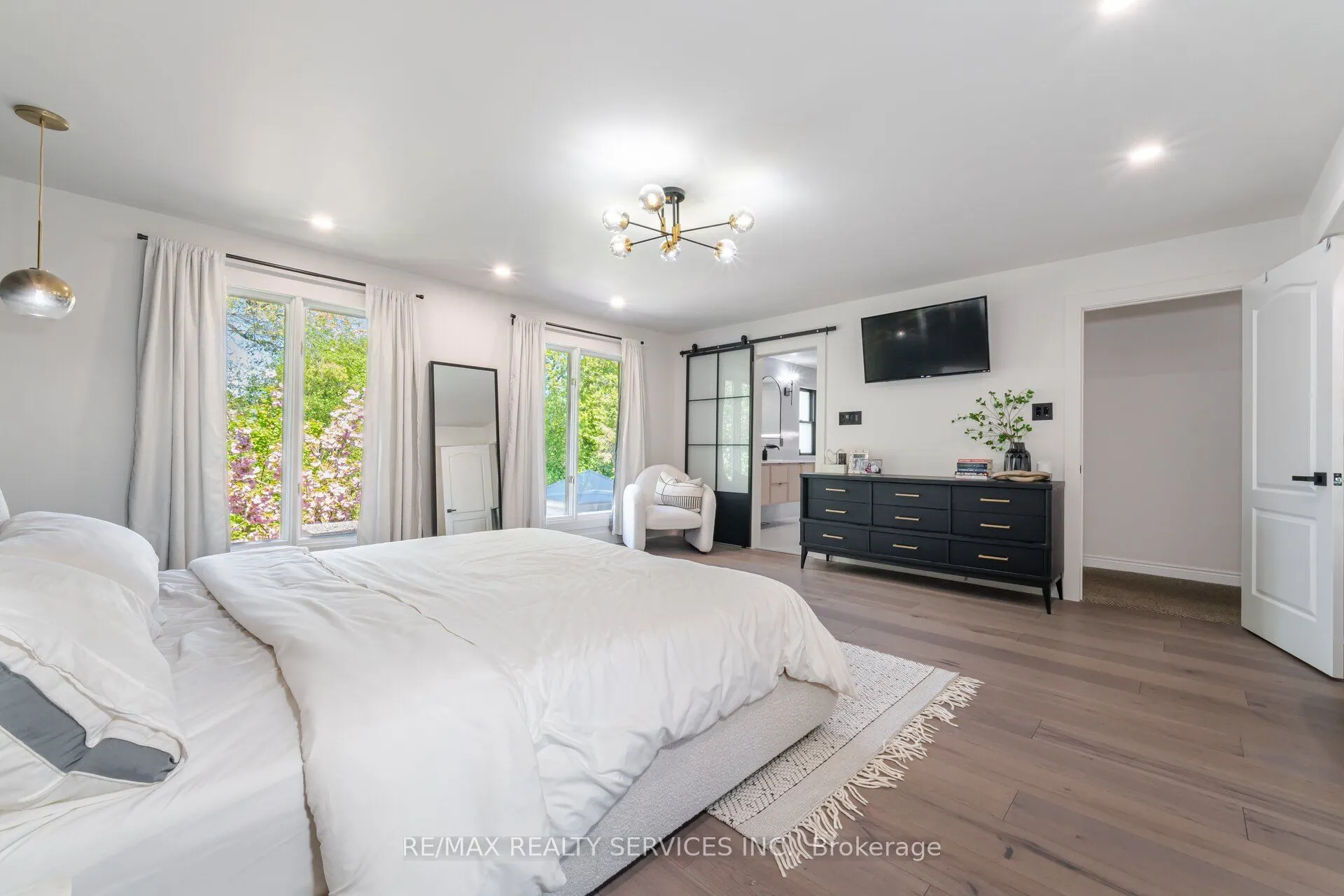 6 John Beck Crescent