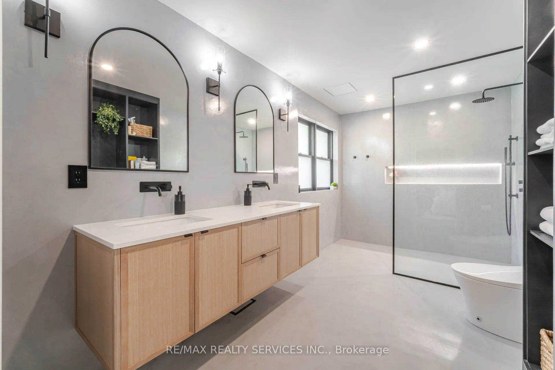 6 John Beck Crescent
