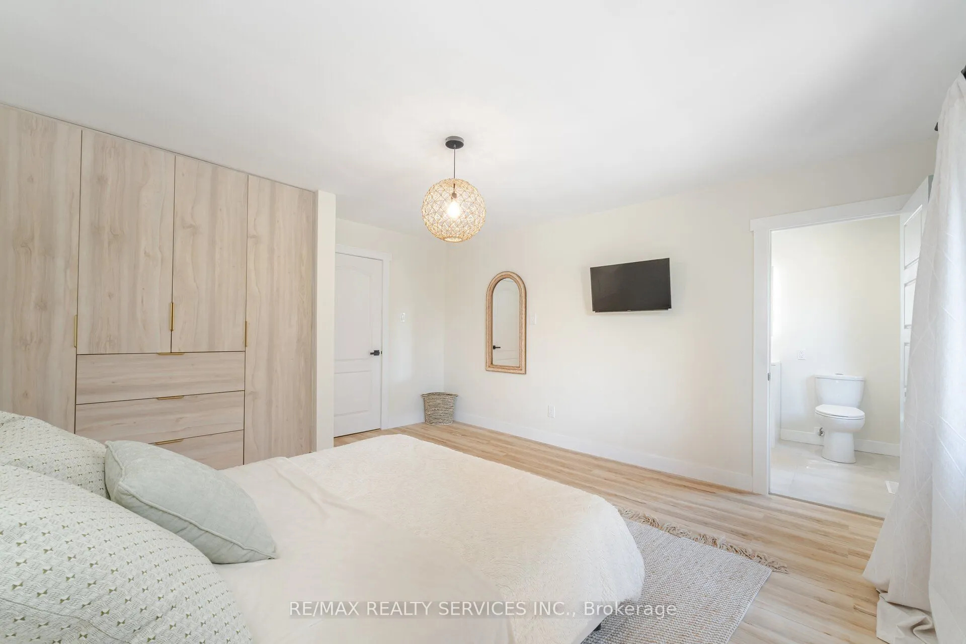 6 John Beck Crescent