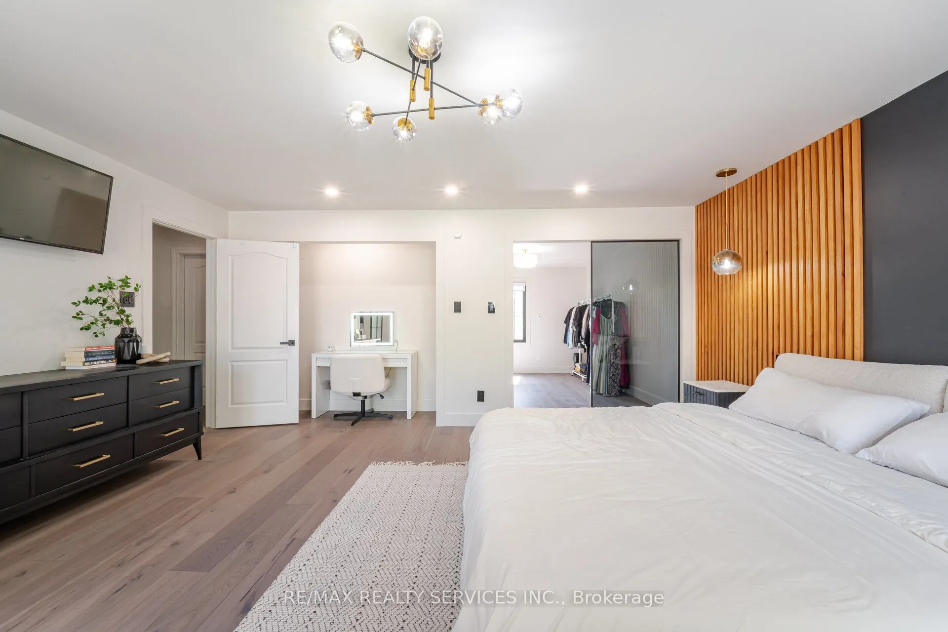 6 John Beck Crescent