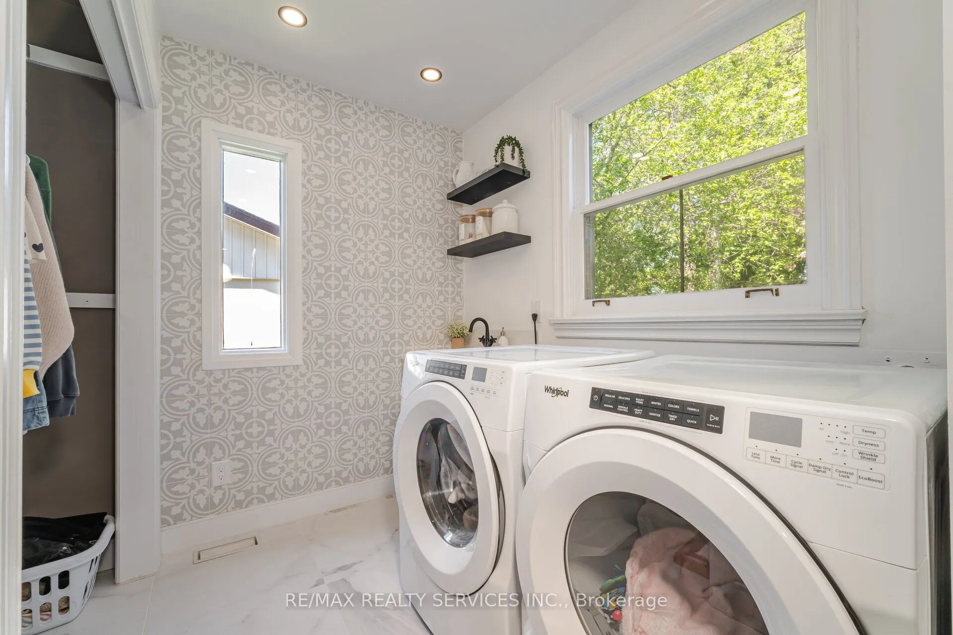 6 John Beck Crescent
