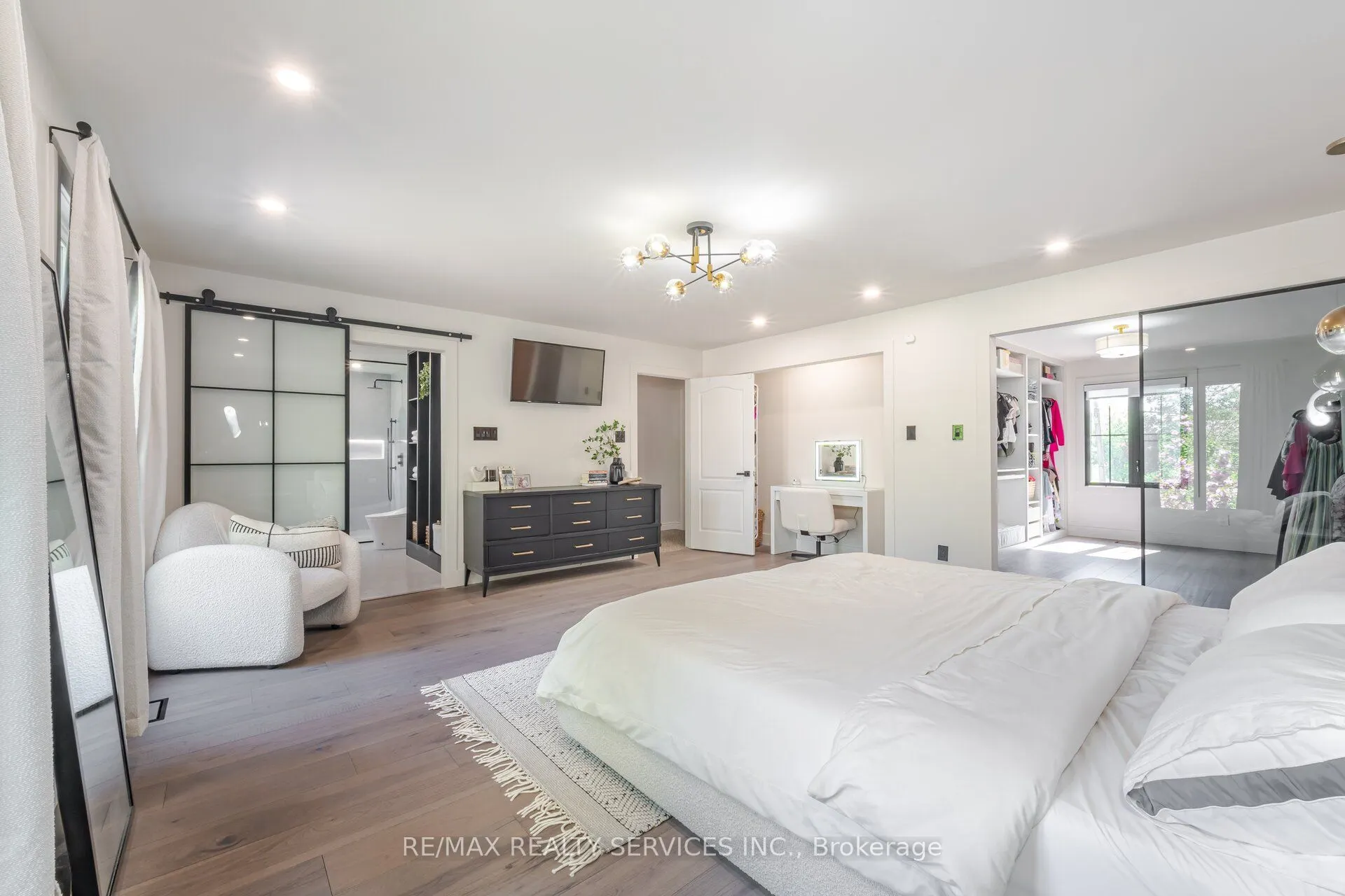 6 John Beck Crescent