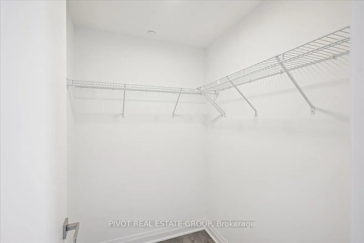 4015 The Exchange, #907