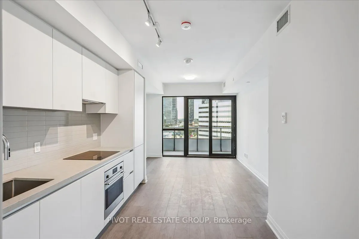 4015 The Exchange, #907