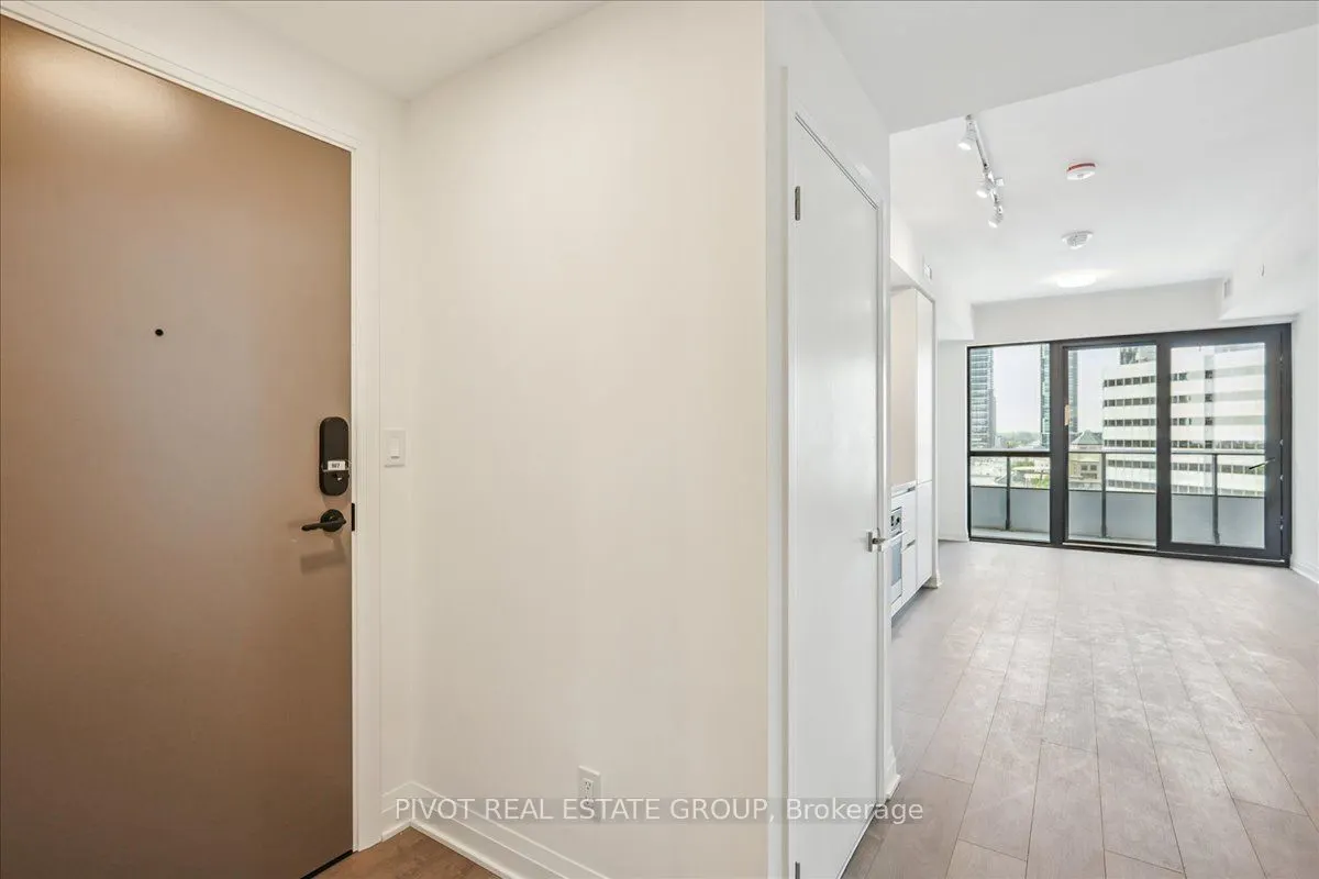 4015 The Exchange, #907