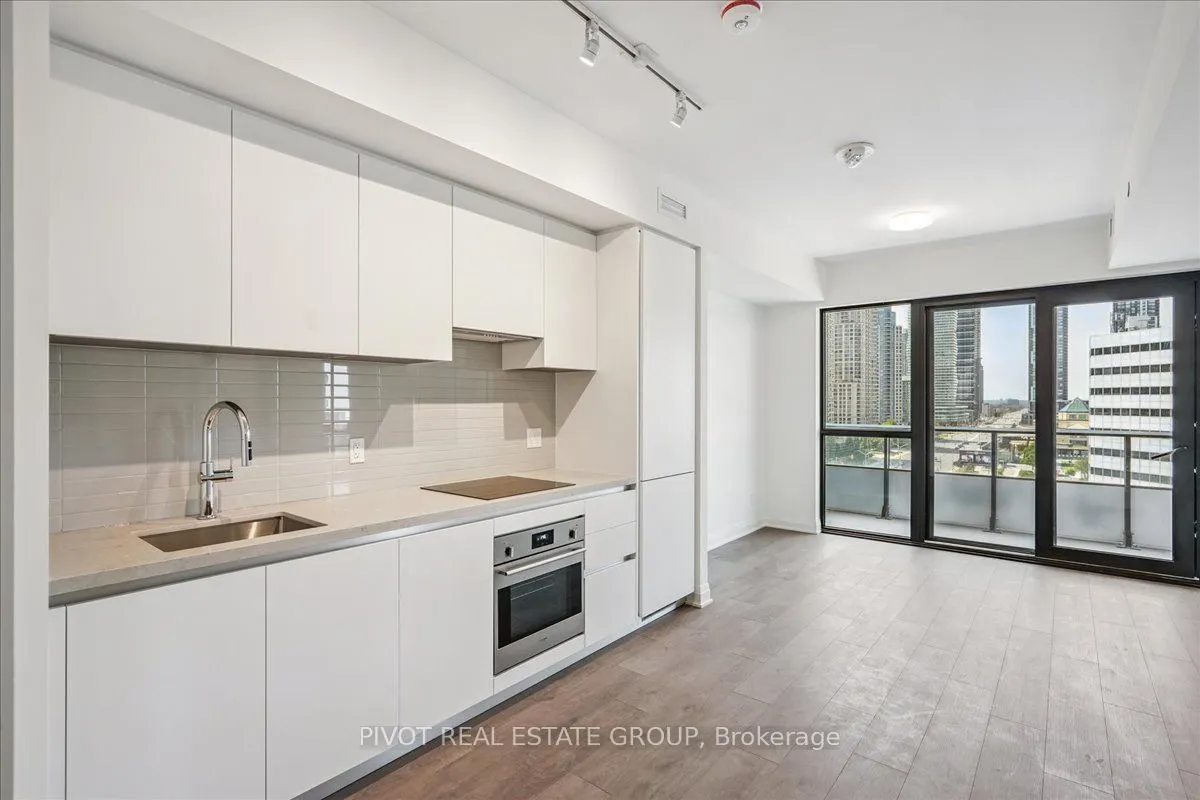 4015 The Exchange, #907