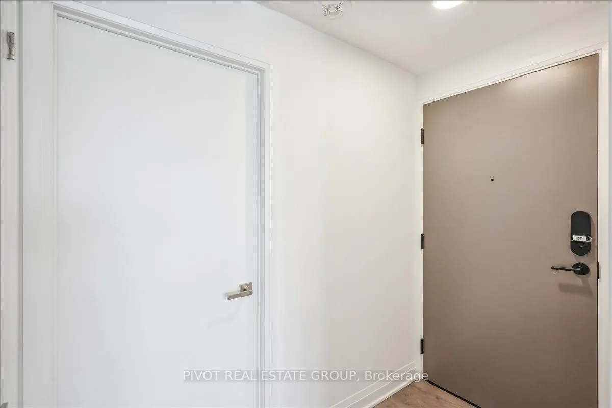 4015 The Exchange, #907