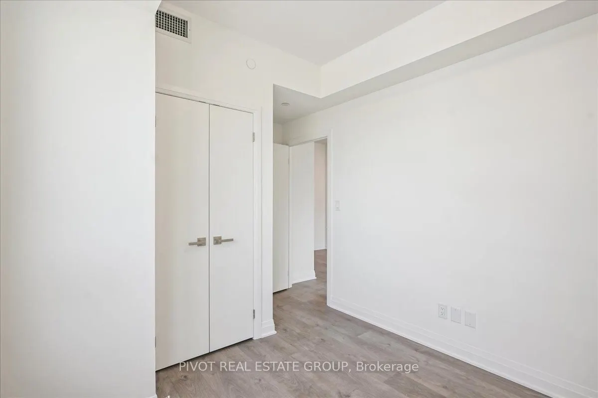4015 The Exchange, #907