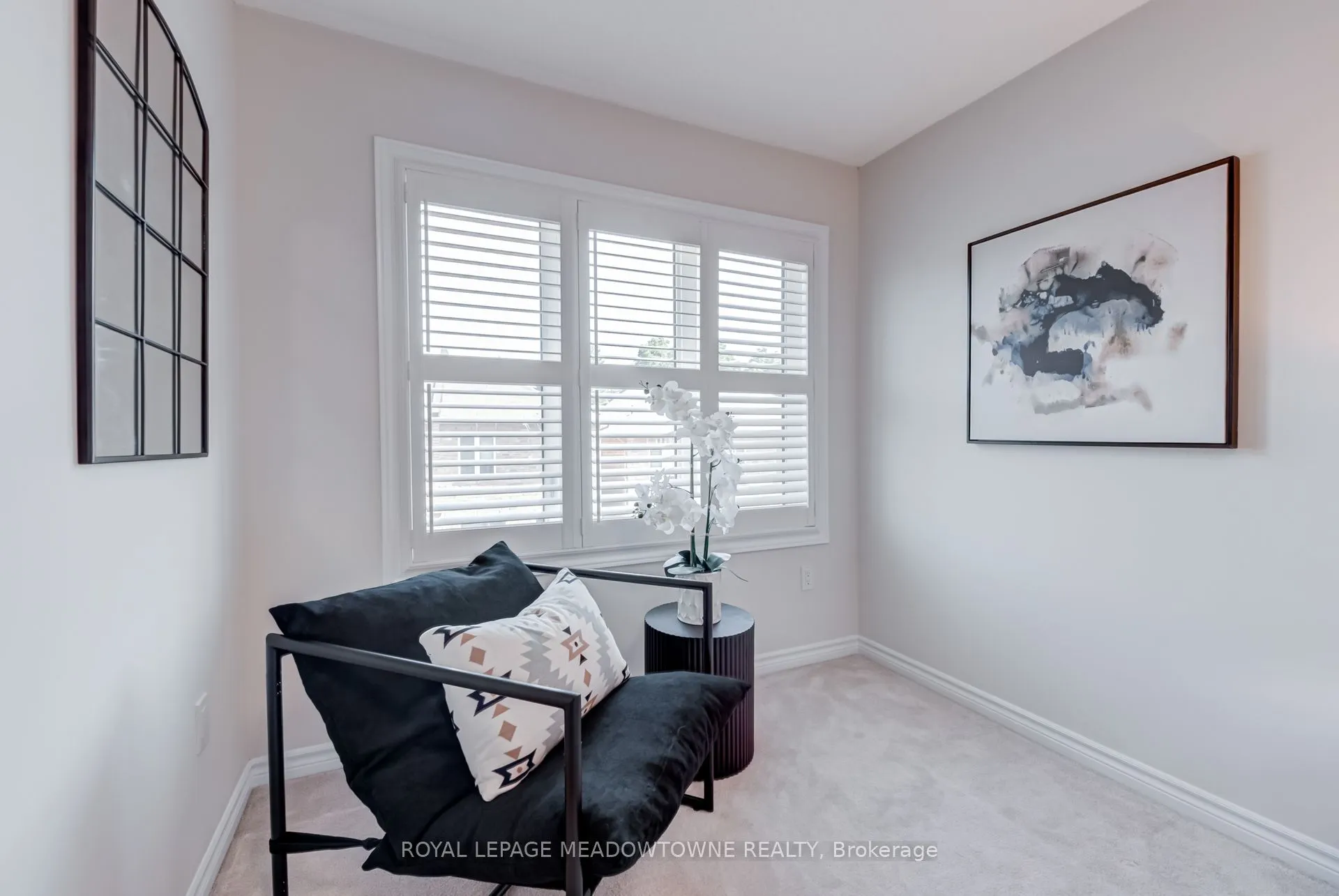 43 Ridgegate Crescent