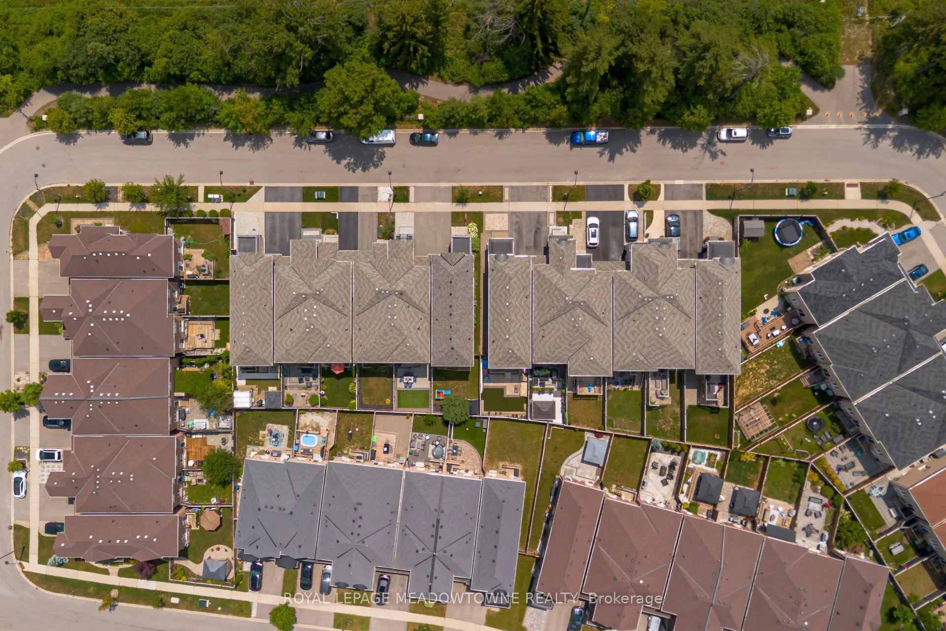 43 Ridgegate Crescent