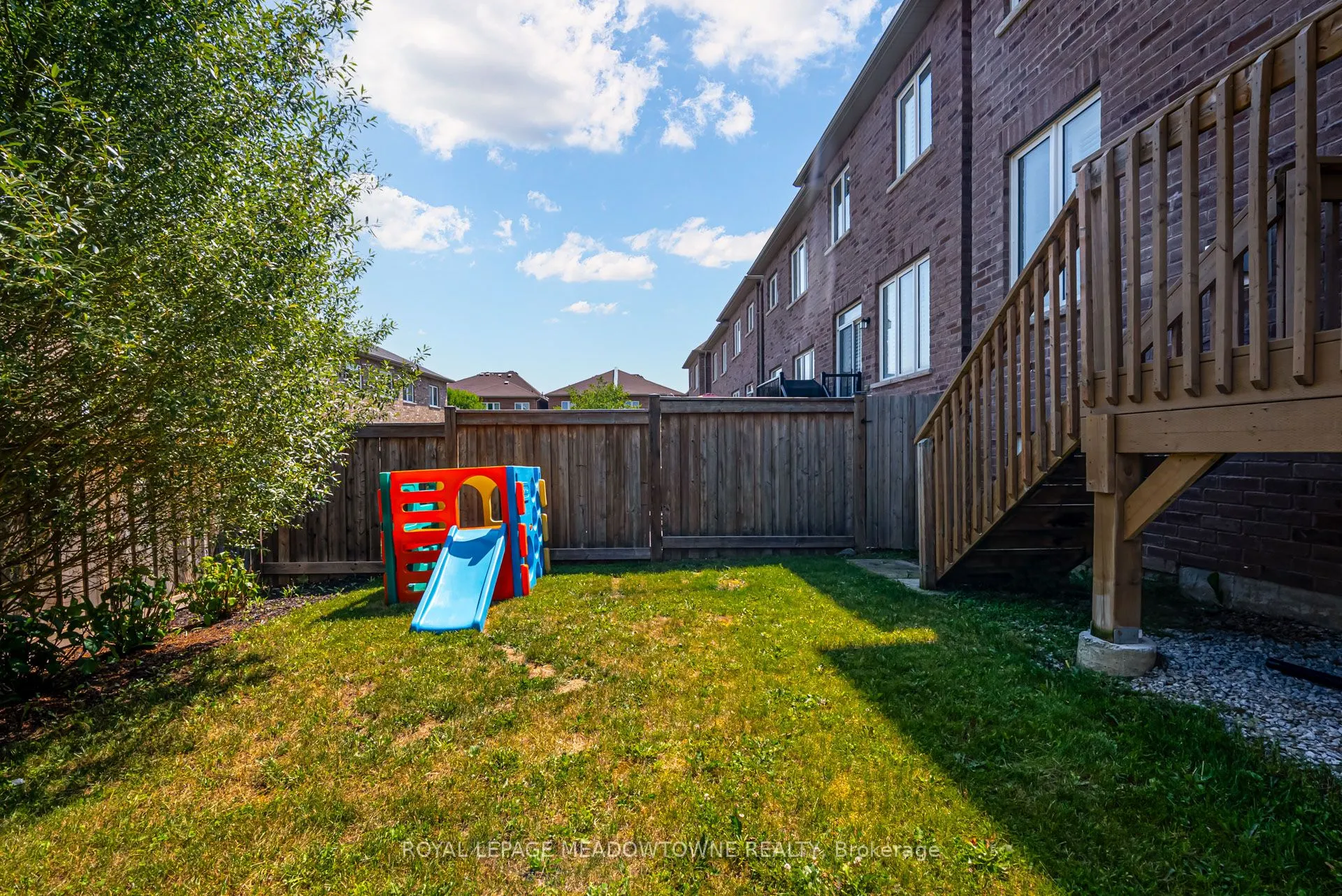 43 Ridgegate Crescent