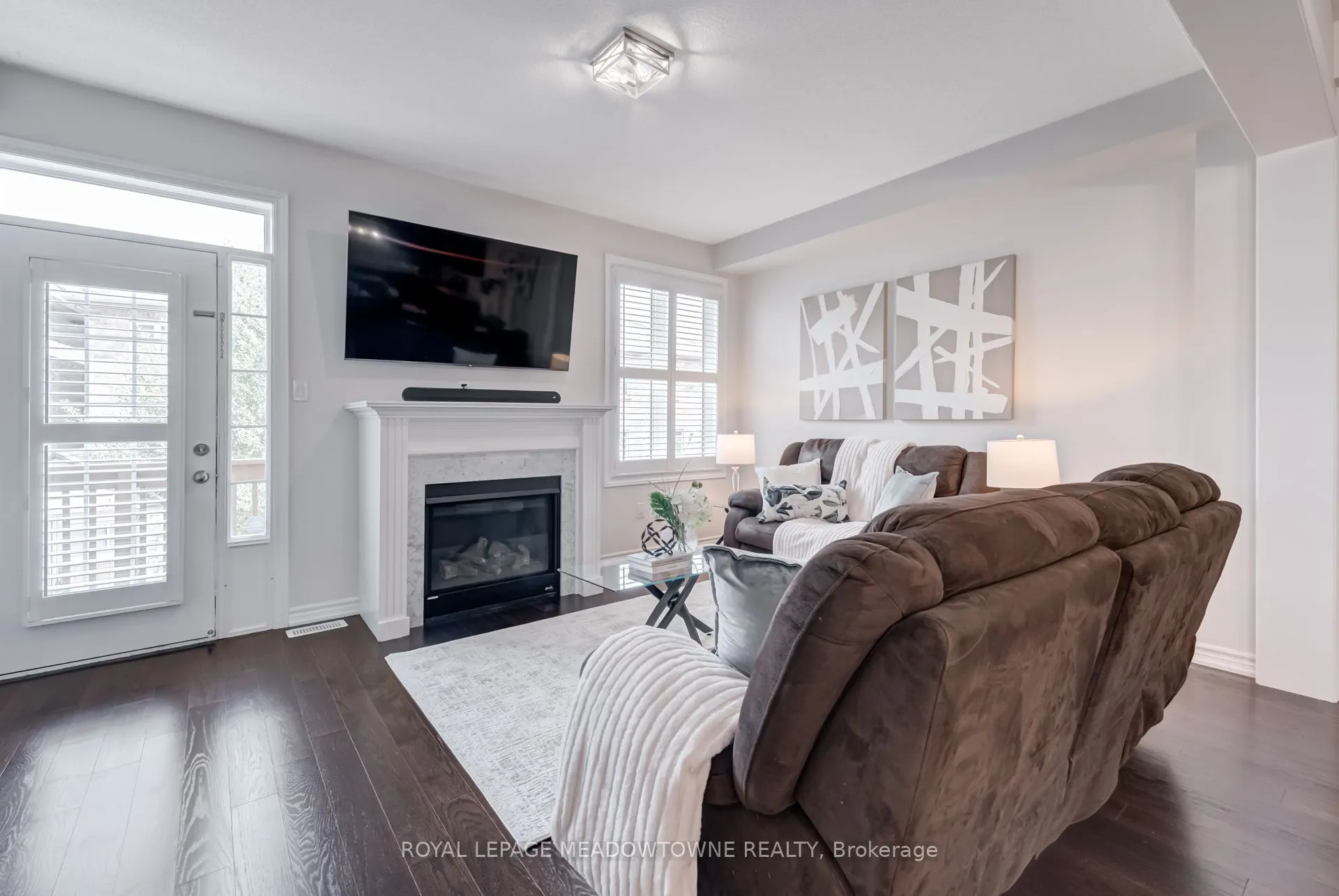 43 Ridgegate Crescent
