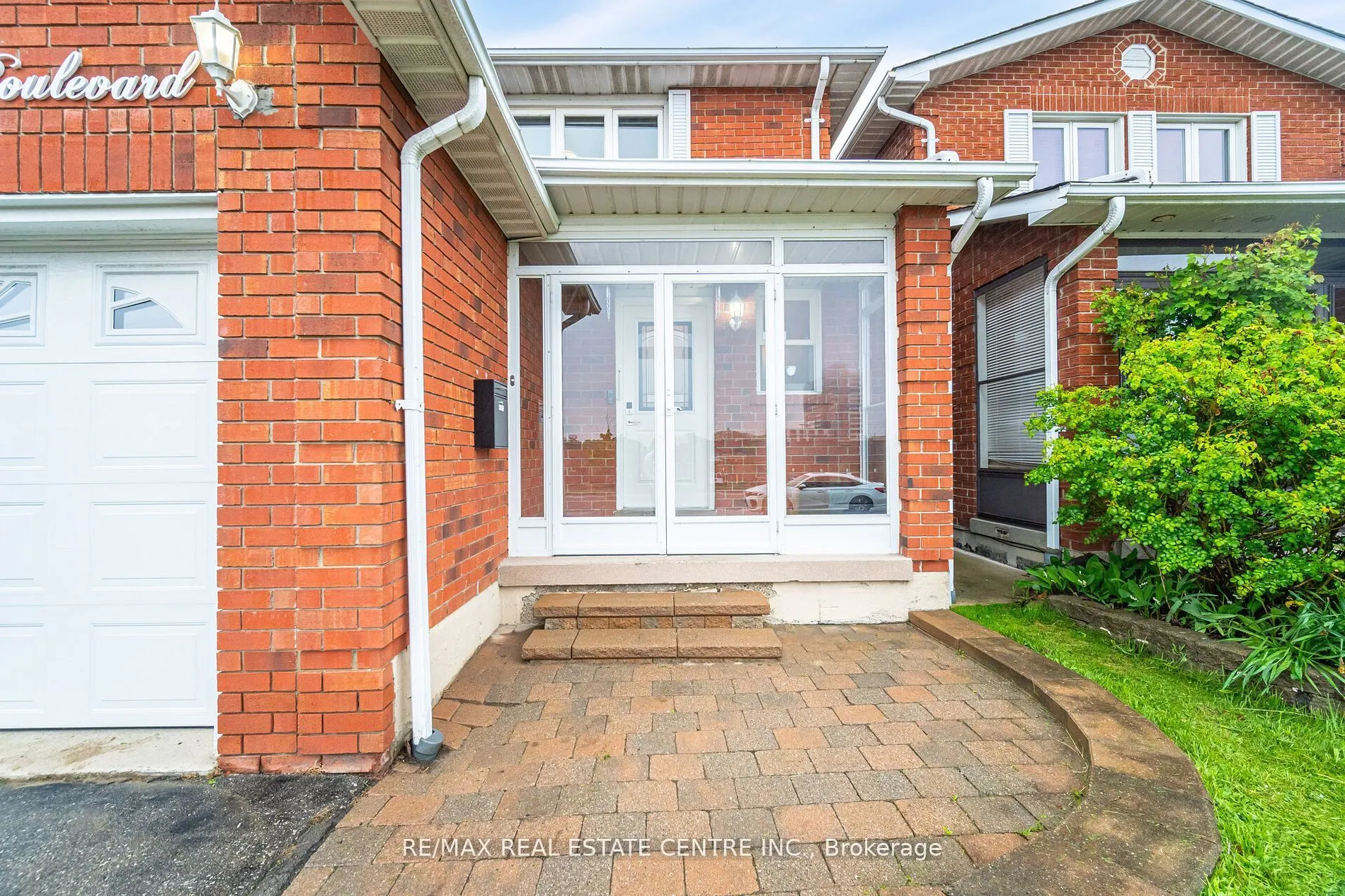1196 Bough Beeches Boulevard