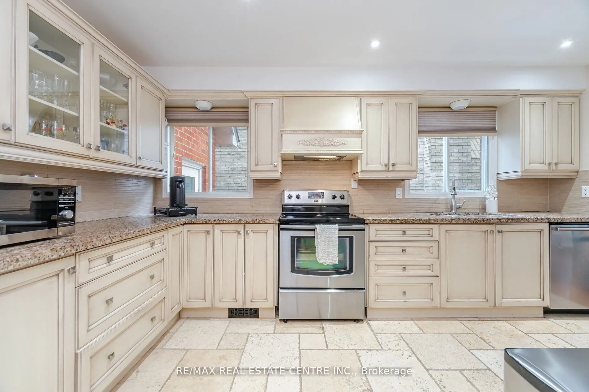 1196 Bough Beeches Boulevard