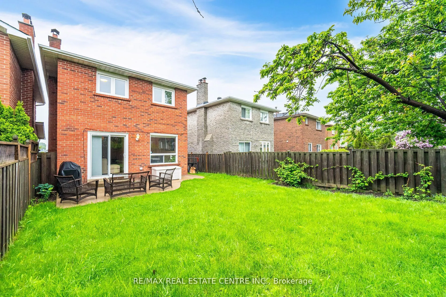 1196 Bough Beeches Boulevard