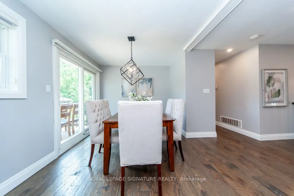 3605 The Credit Woodlands