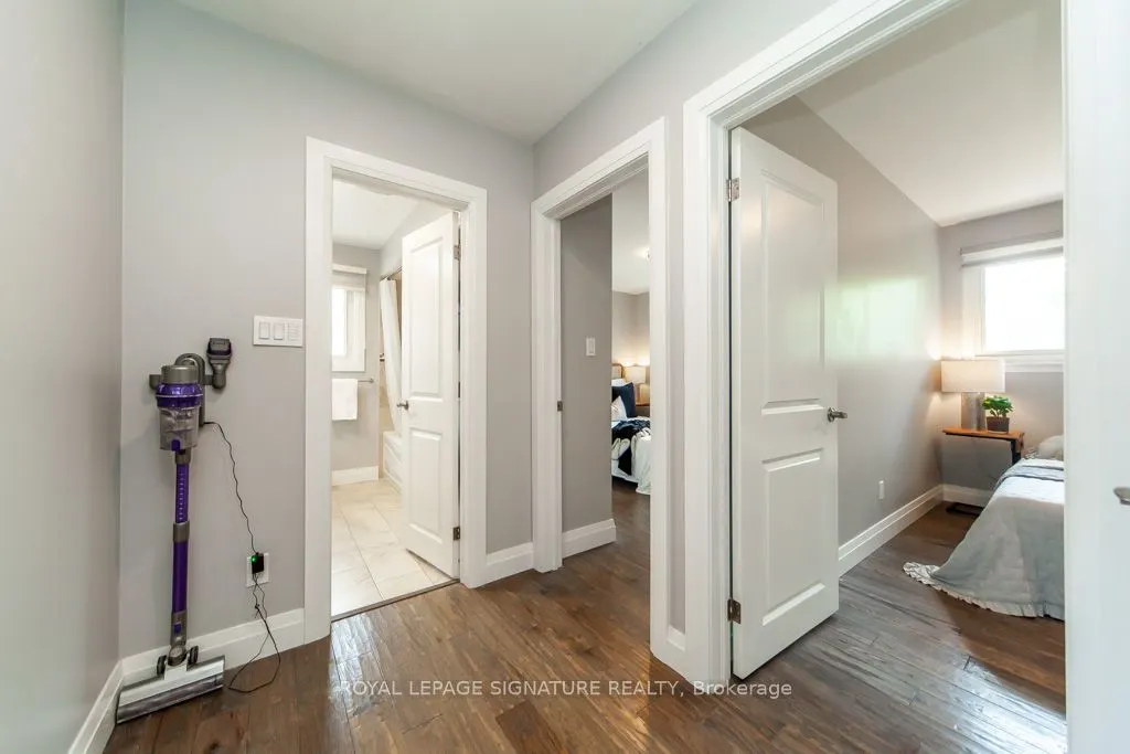 3605 The Credit Woodlands