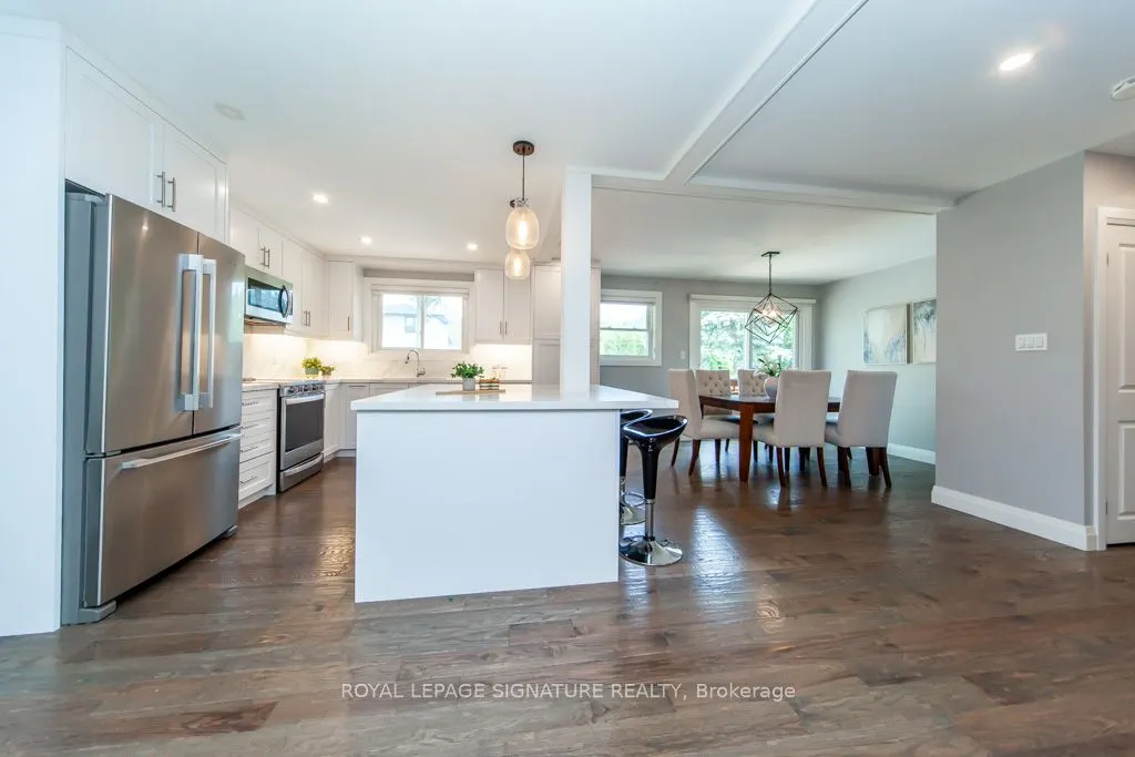 3605 The Credit Woodlands