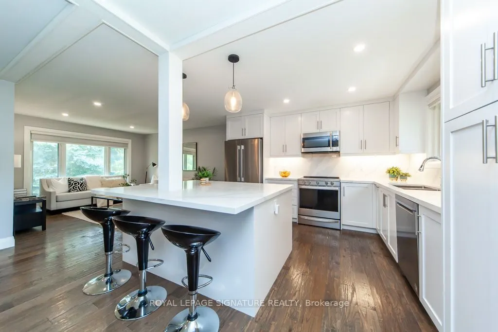 3605 The Credit Woodlands