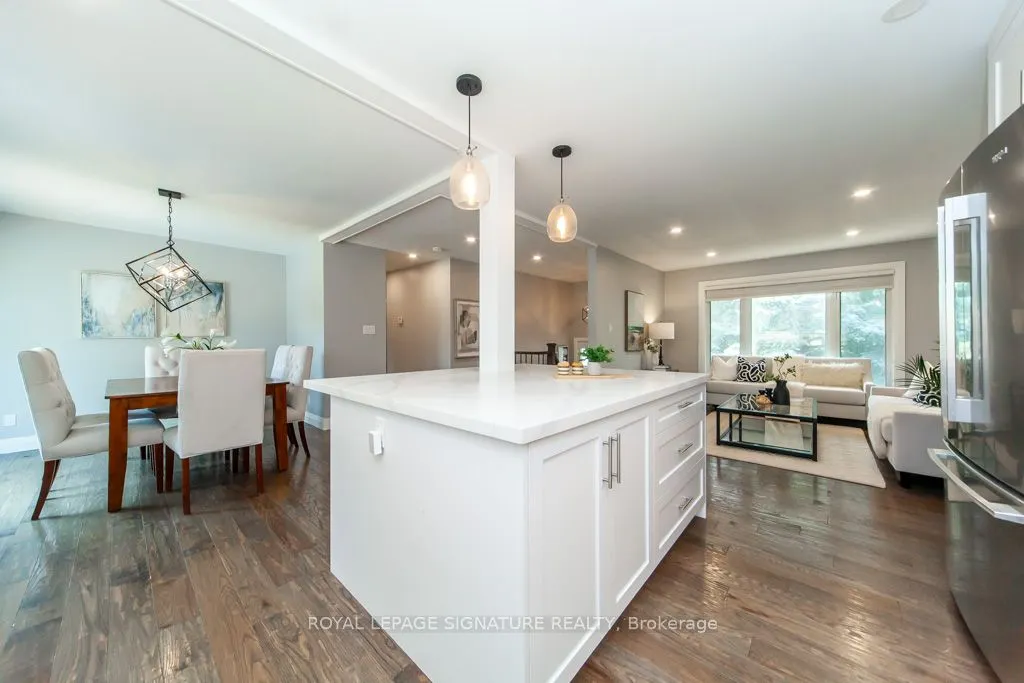 3605 The Credit Woodlands