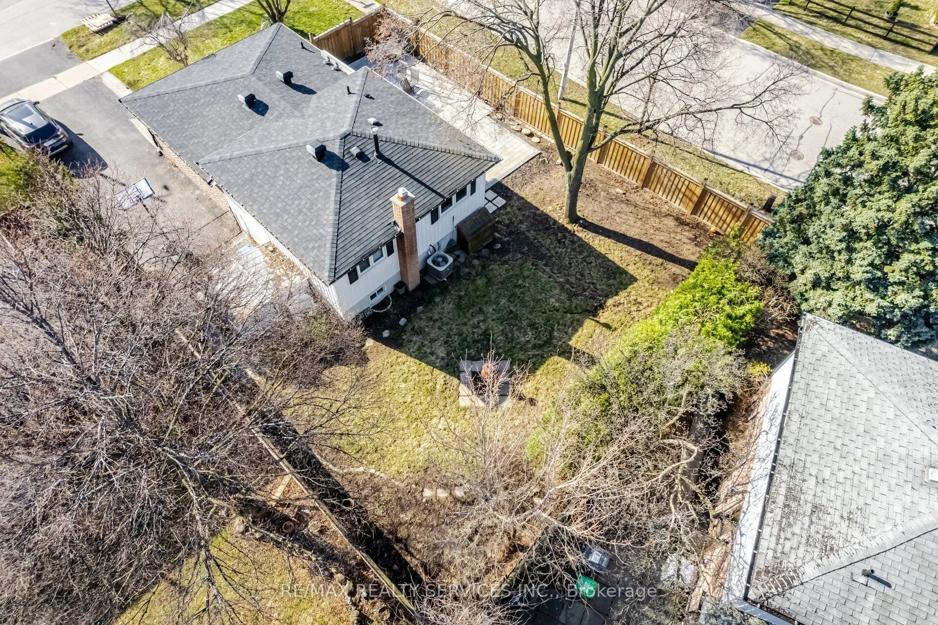 8 Reigate Avenue