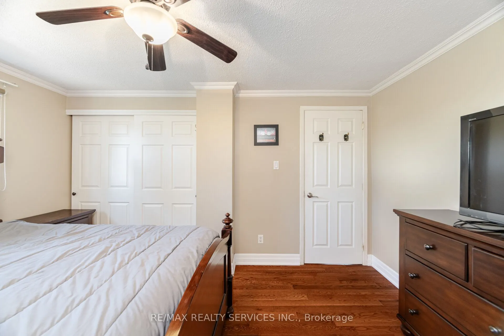 8 Reigate Avenue