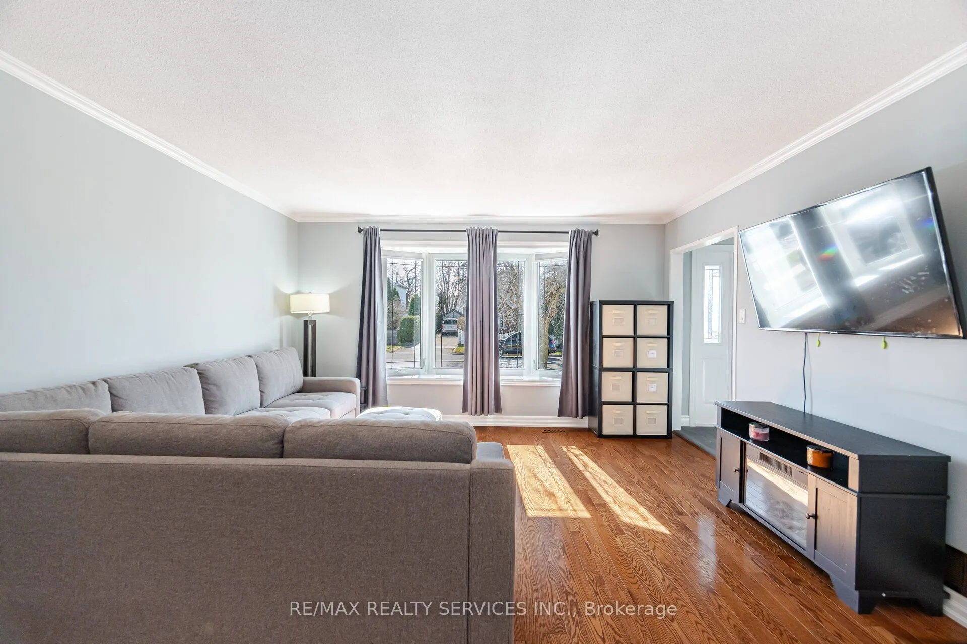 8 Reigate Avenue