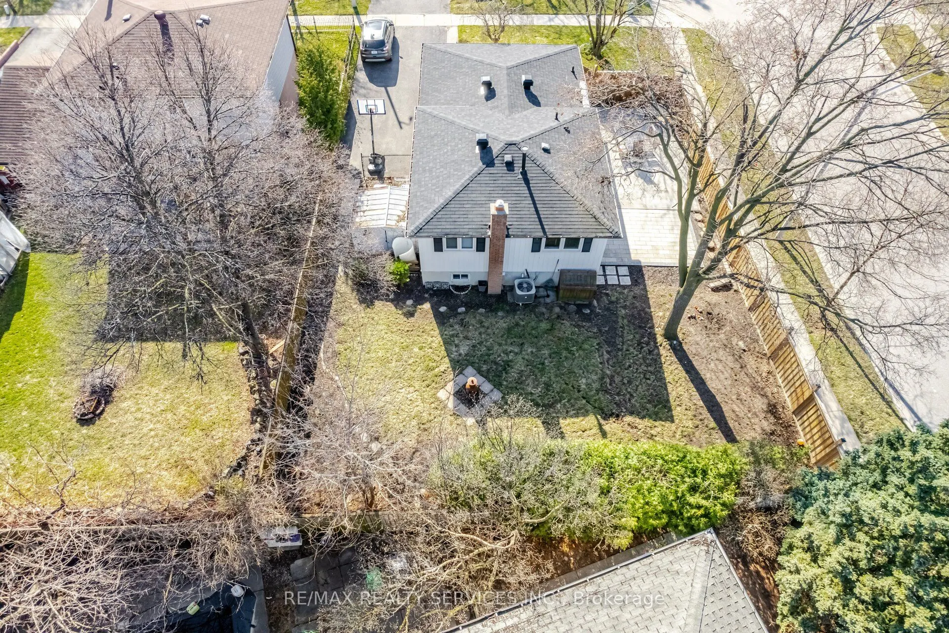 8 Reigate Avenue