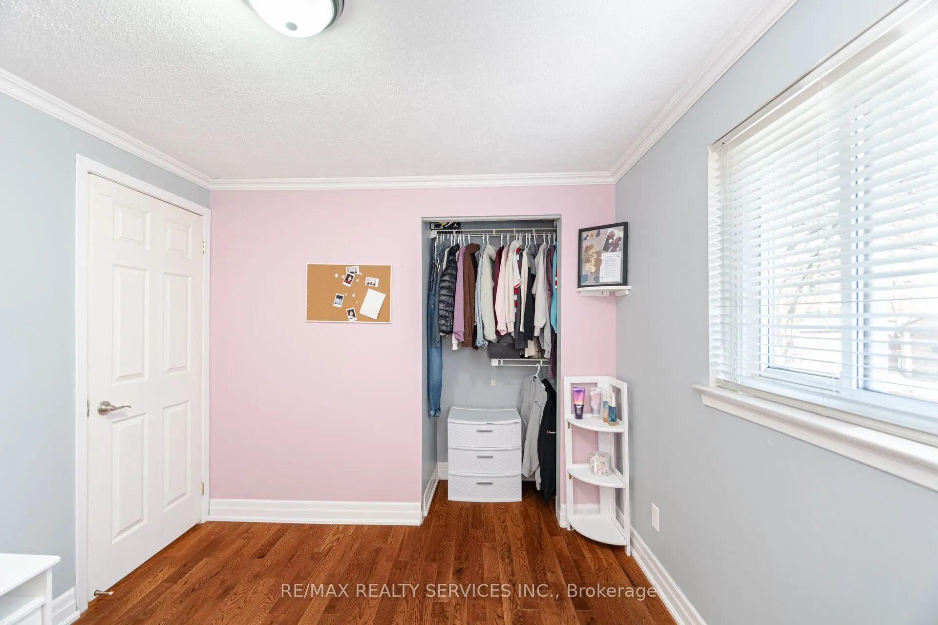 8 Reigate Avenue