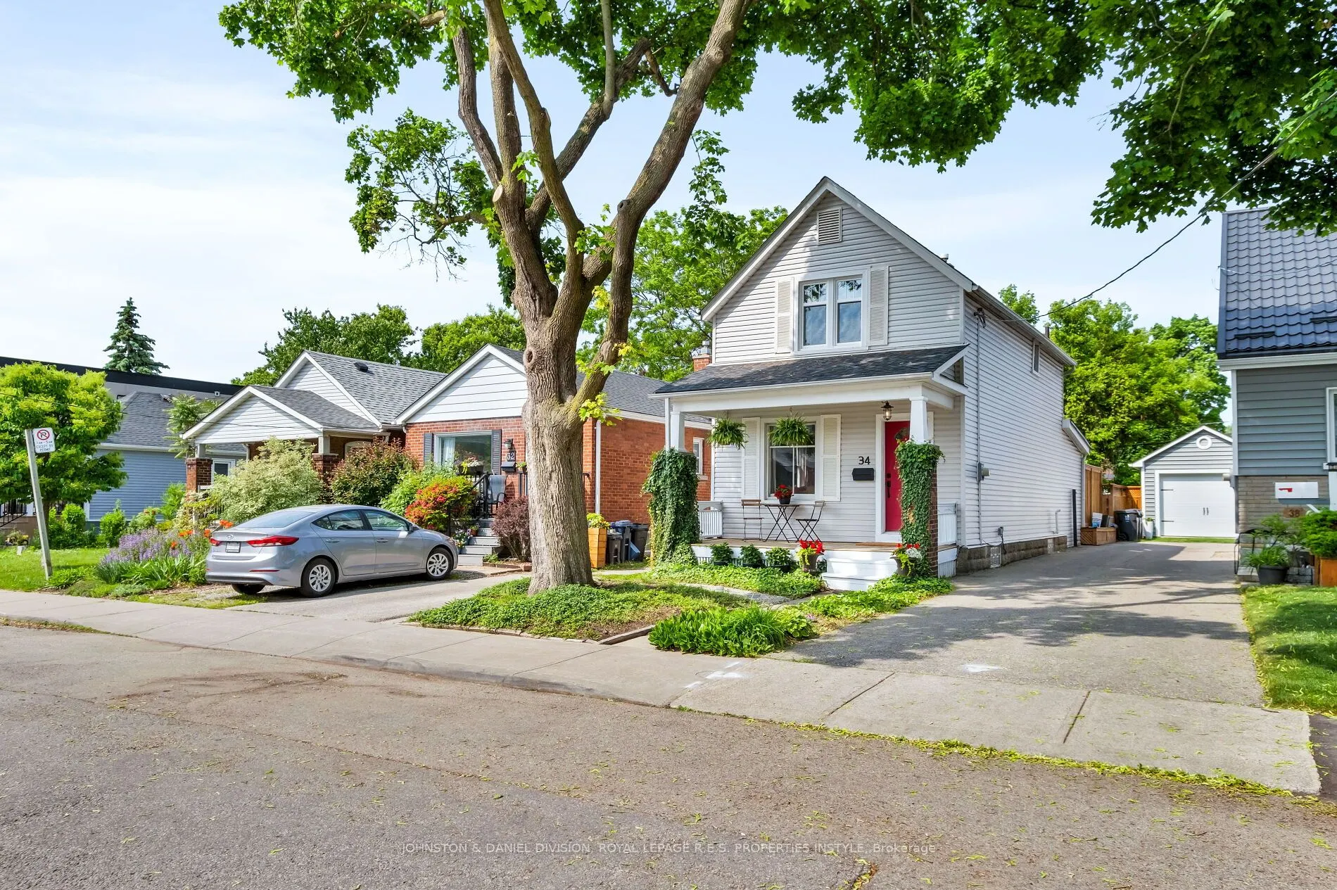 34 Sixteenth Street